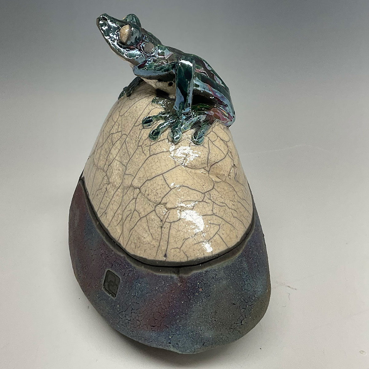 Raku Vessel: Tree Frog by Dan Chen | ArtCloud