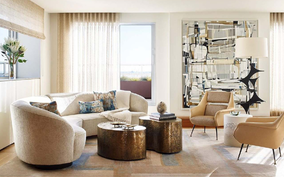 Interior designer Amy Lau hired artist James Kennedy to create this large custom painting, titled “Lunette Composition.” The work was inspired by the views in this Manhattan penthouse and the owner’s love of jazz music. PHOTO: JOSHUA MCHUGH
