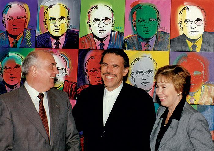 Peter Max with Russian officials