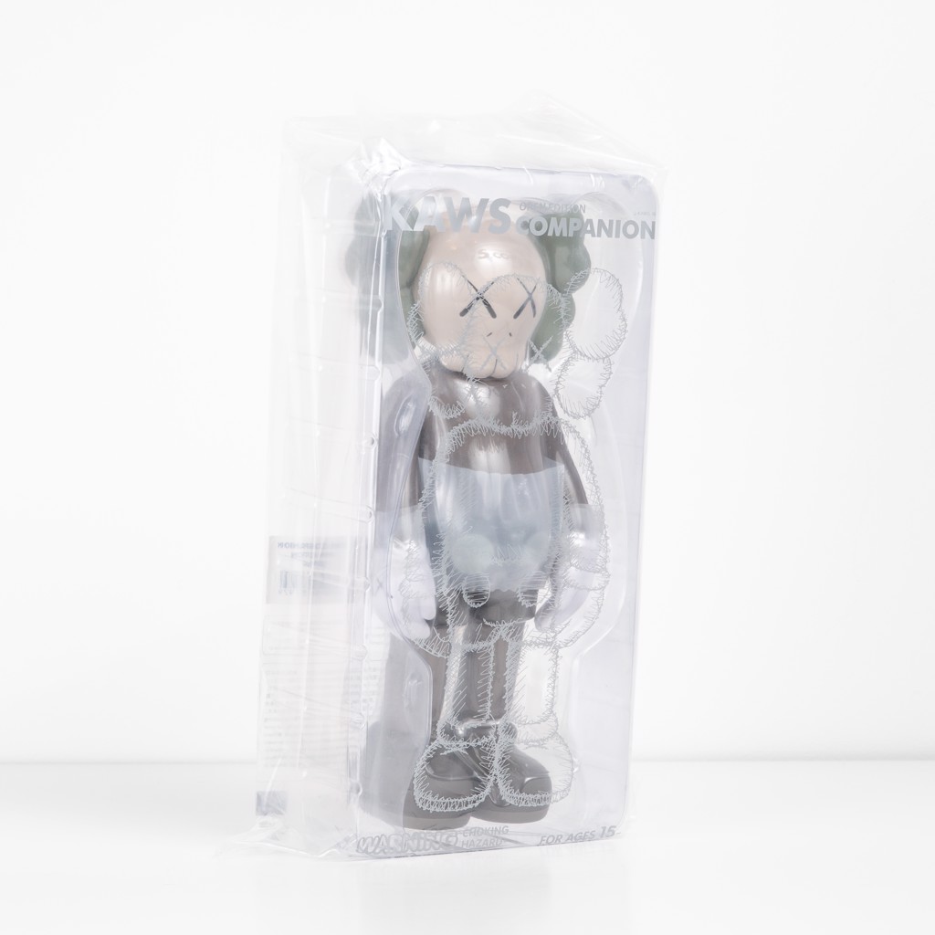 Resistance magazine kaws 雑誌 companion Resistance magazine