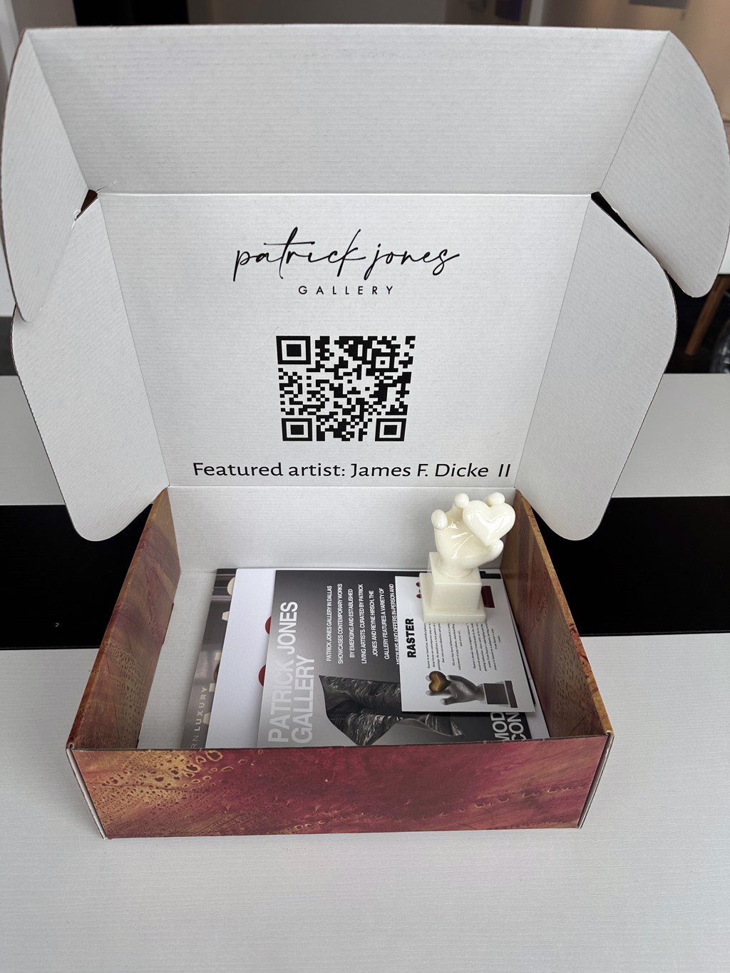 ART CURATOR - SPRING 2025 Box by Varies Quarterly