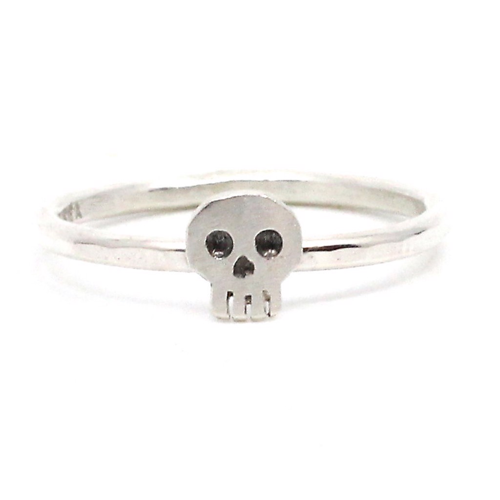 Single Skull Ring (size 6) by Susan Elnora
