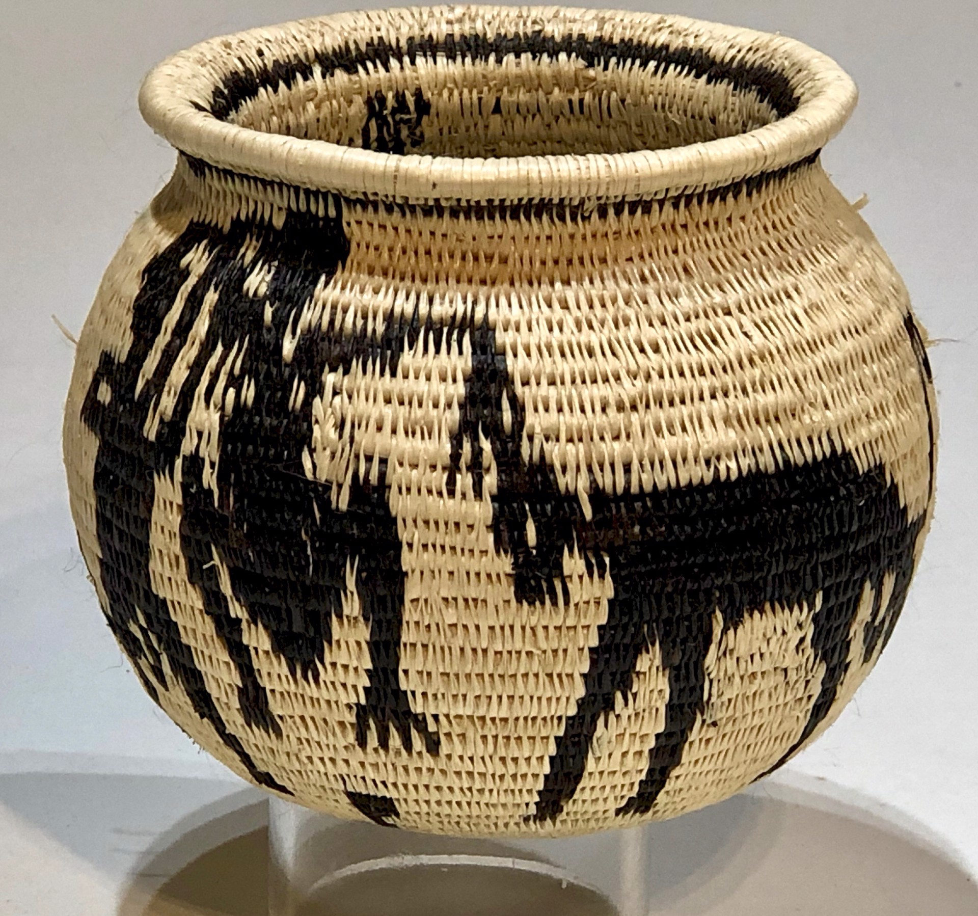 Black and White Figure with Animal basket by Wounaan & Embera Panama Rainforest Baskets Wounaan