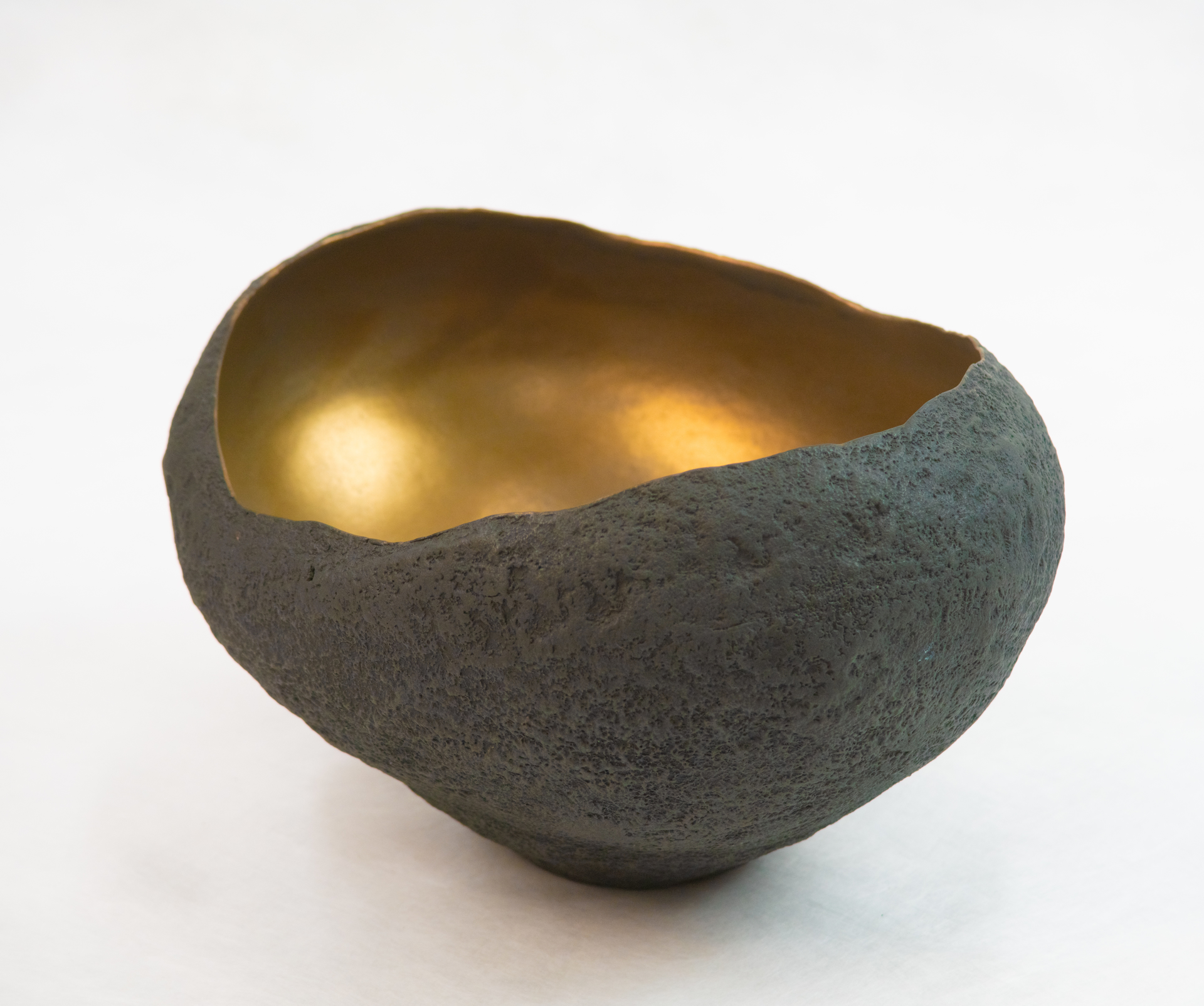 Ceramic with bronze by Cristina Salusti