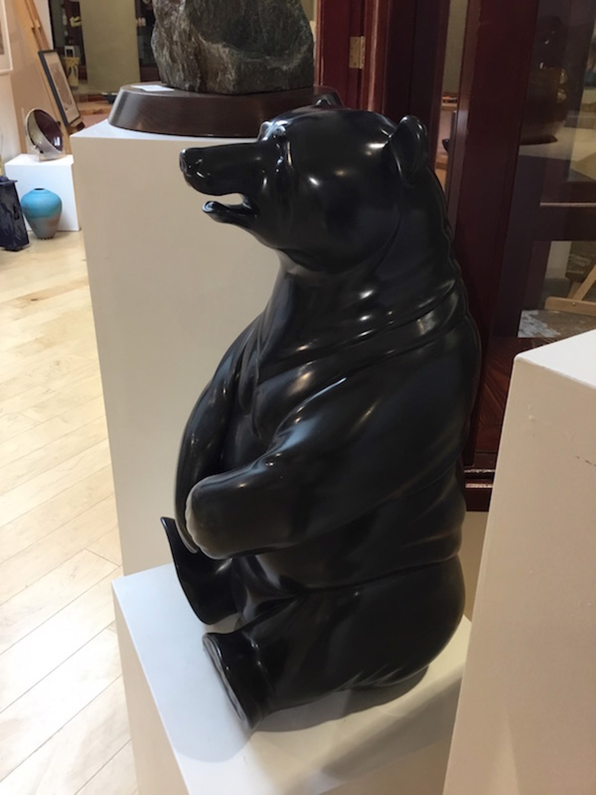 Sitting Up Bear by Les Dunlop