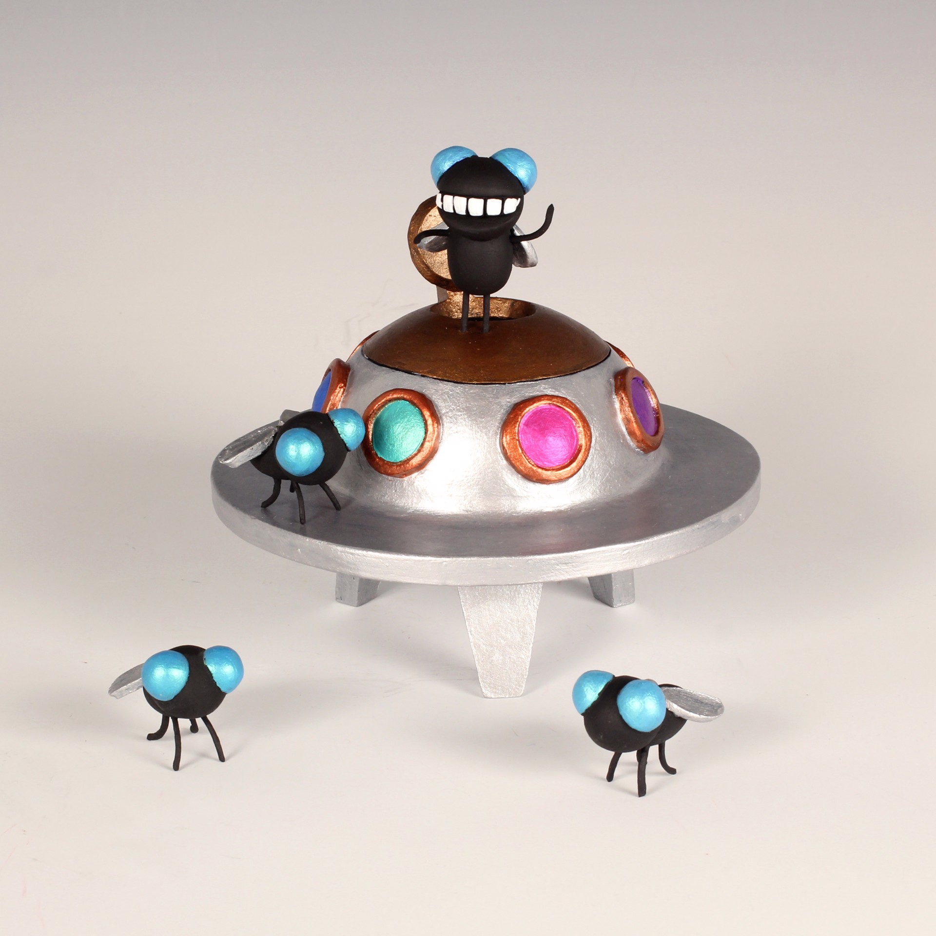 Flying Saucer Flies Flew Faster Than Light by Max Lehman