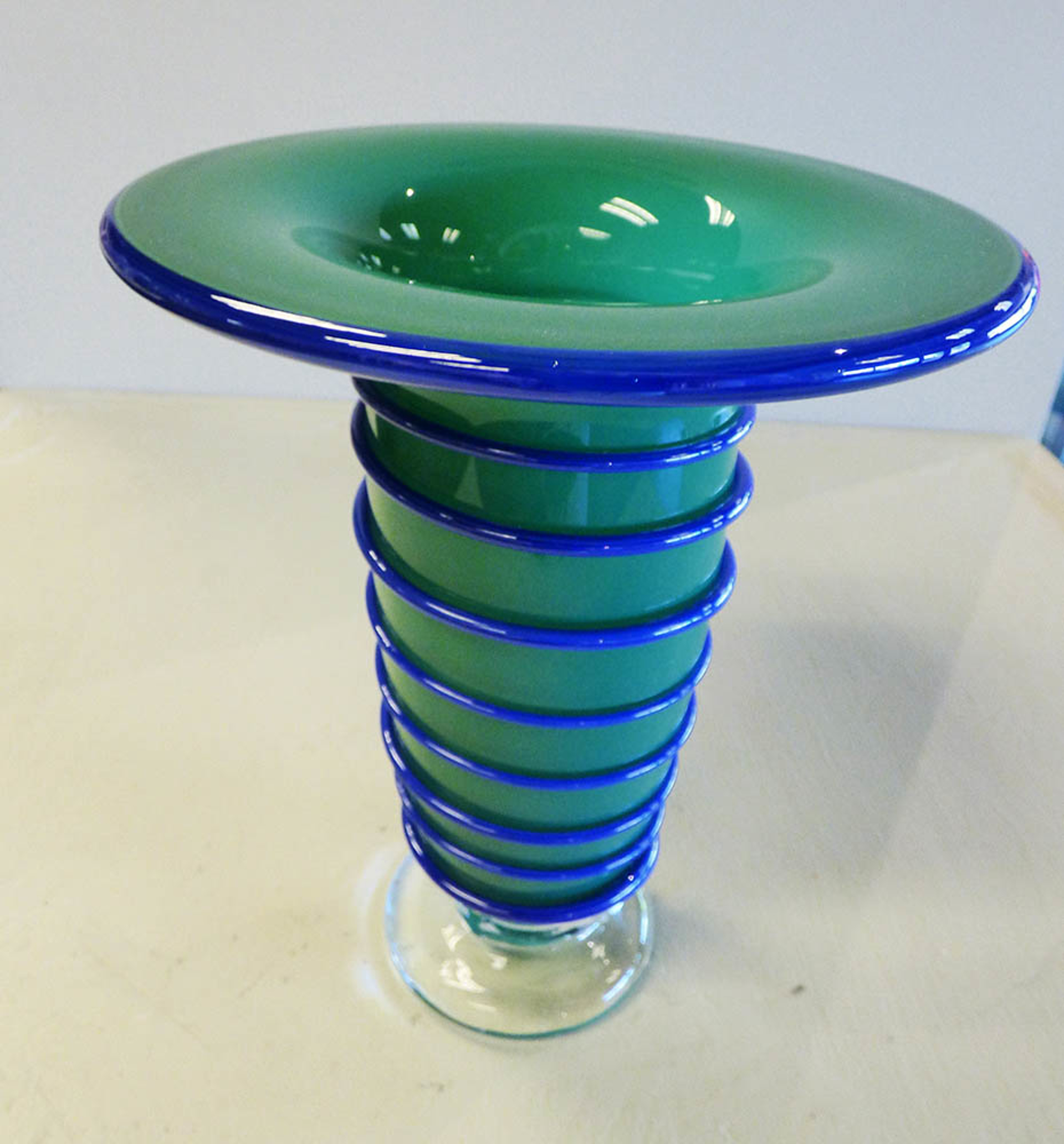 Vase Green with Lapis spiral by AlBo Glass