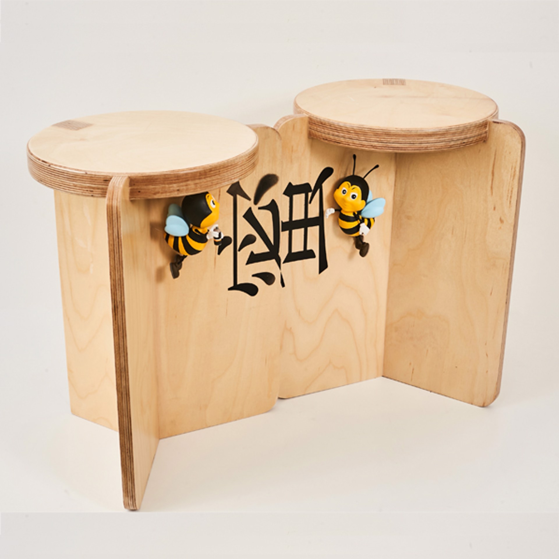Bee It Work Or Play, Teaming Up Is A Better Way. 一只蜂酿不成蜜。 by Lush Tan & William Sim