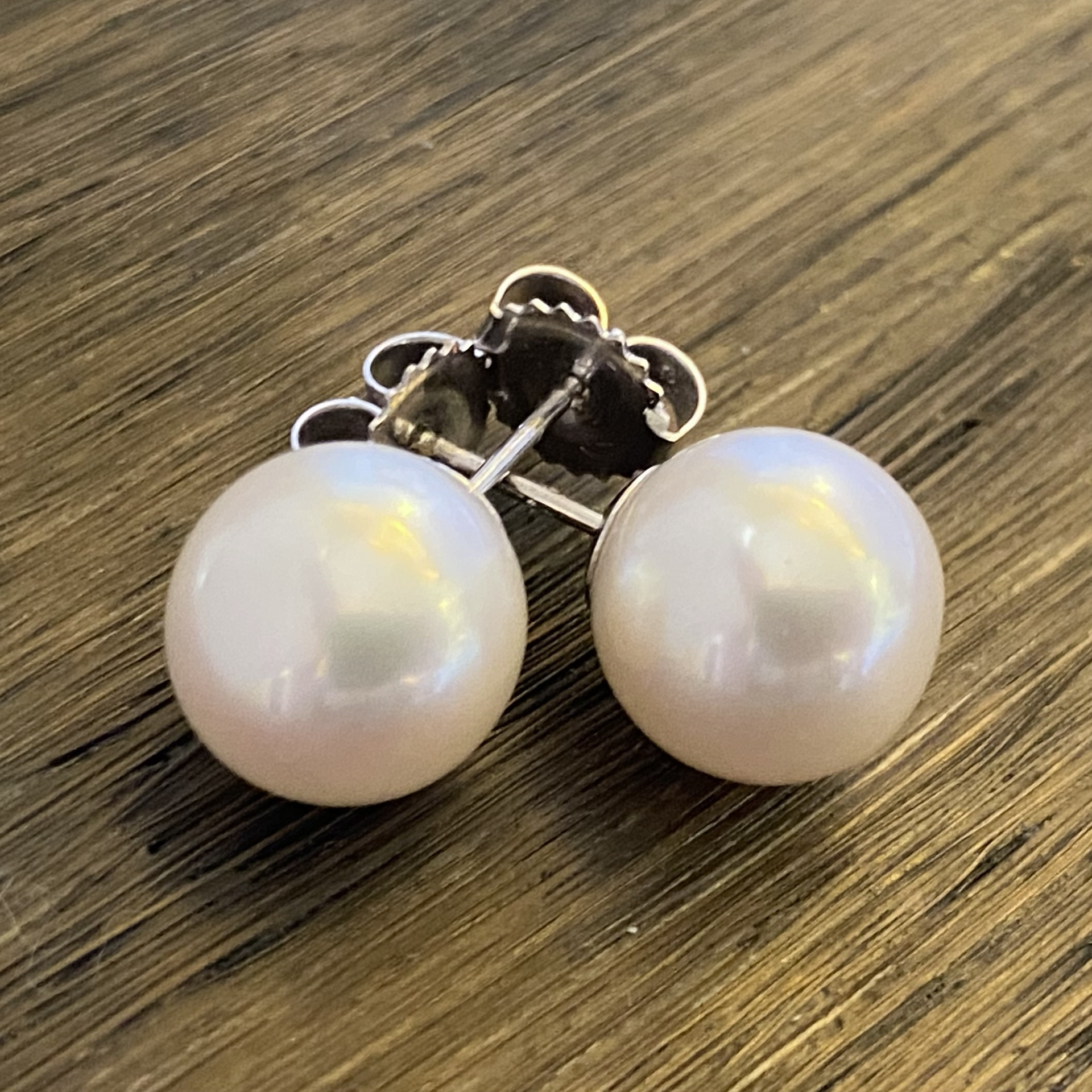 White Round Pearl Earrings 10mm by Sidney Soriano