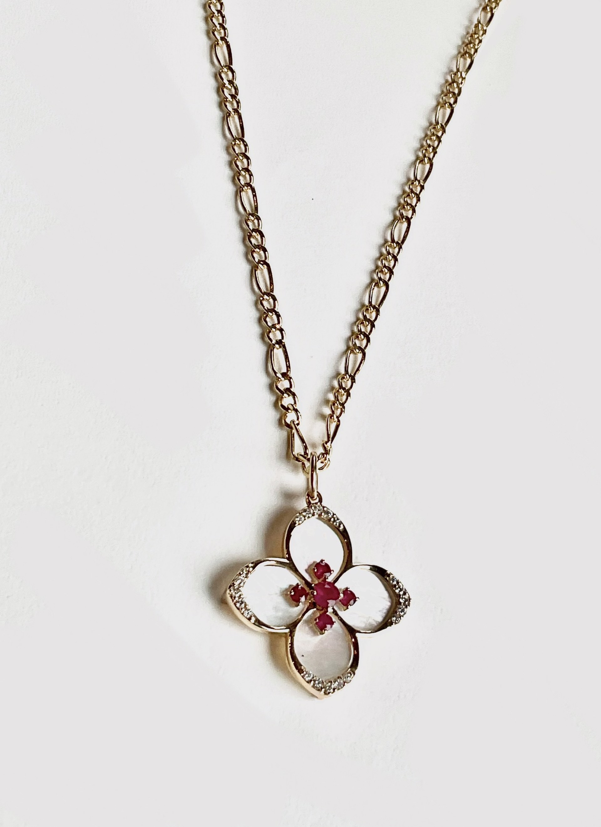 KB-N100 14K Gold Cable Chain with MOP Ruby Clover Pendant by Karen Birchmier
