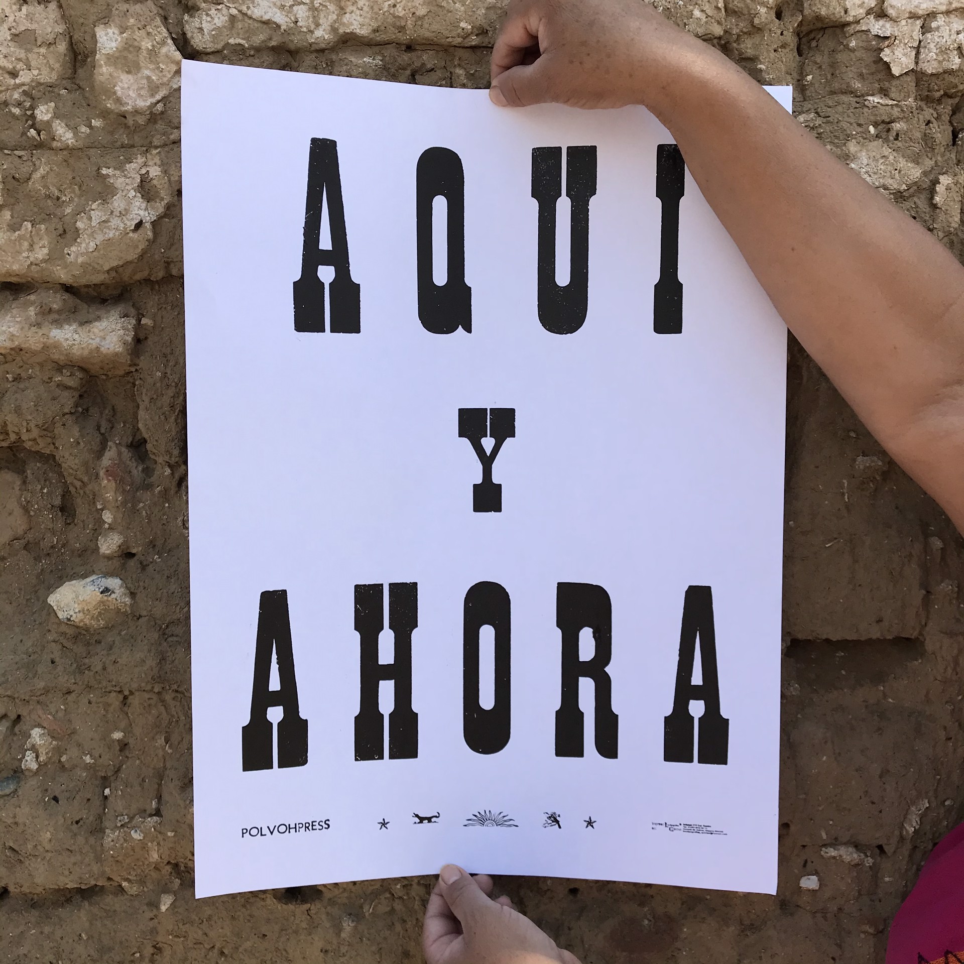 Aqui y Ahora by Polvoh Press