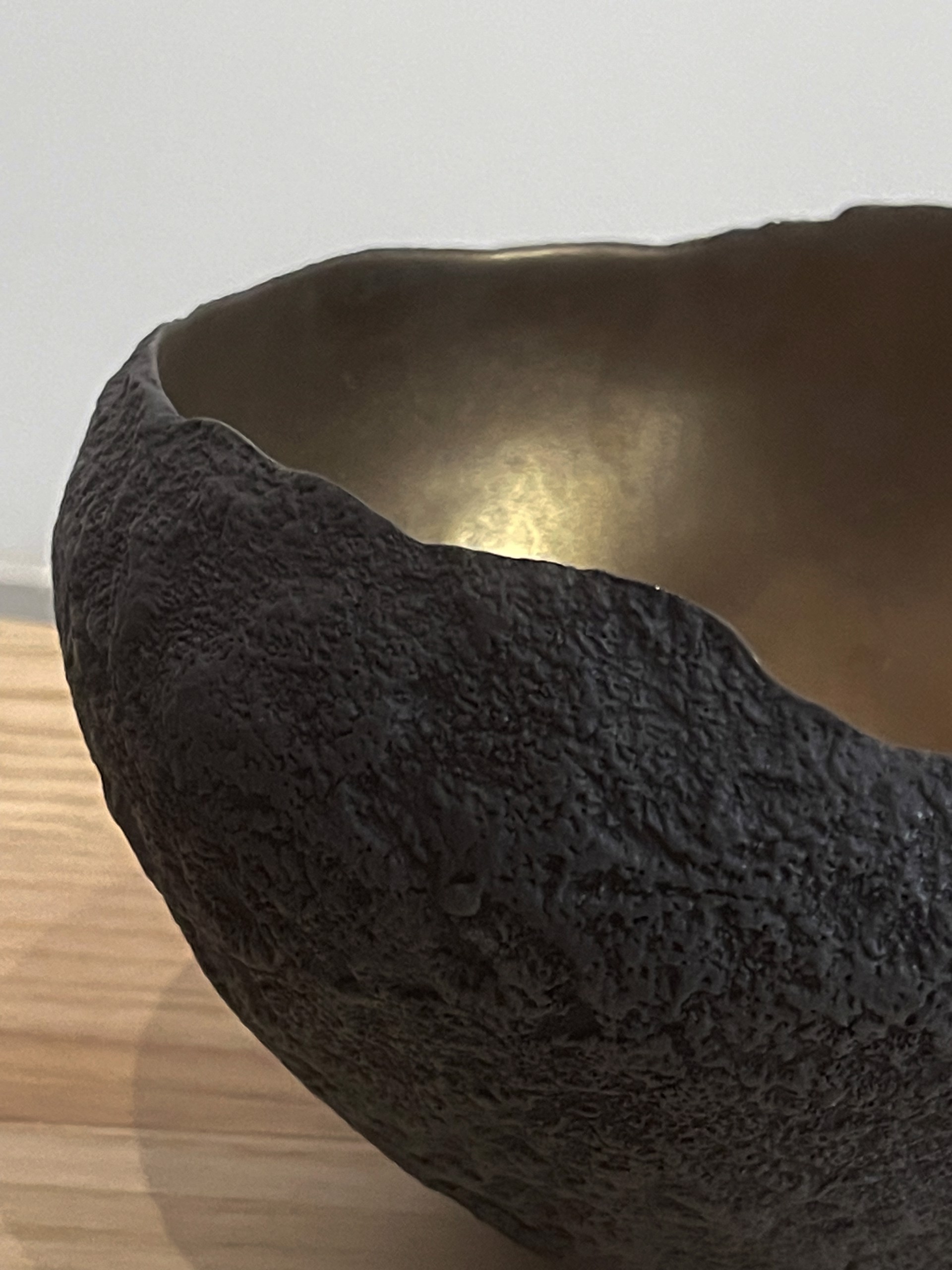 2 ceramic bowls with bronze glaze by Cristina Salusti