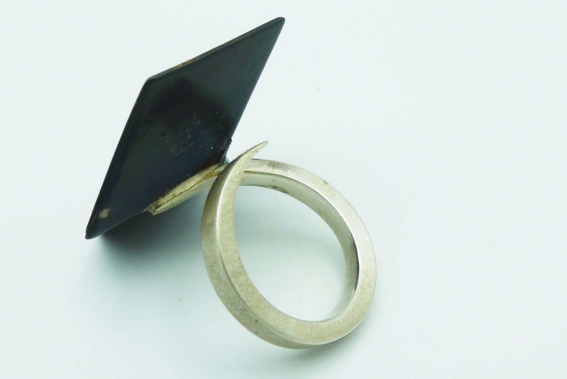 Neuphar Ring by VIVASMITH