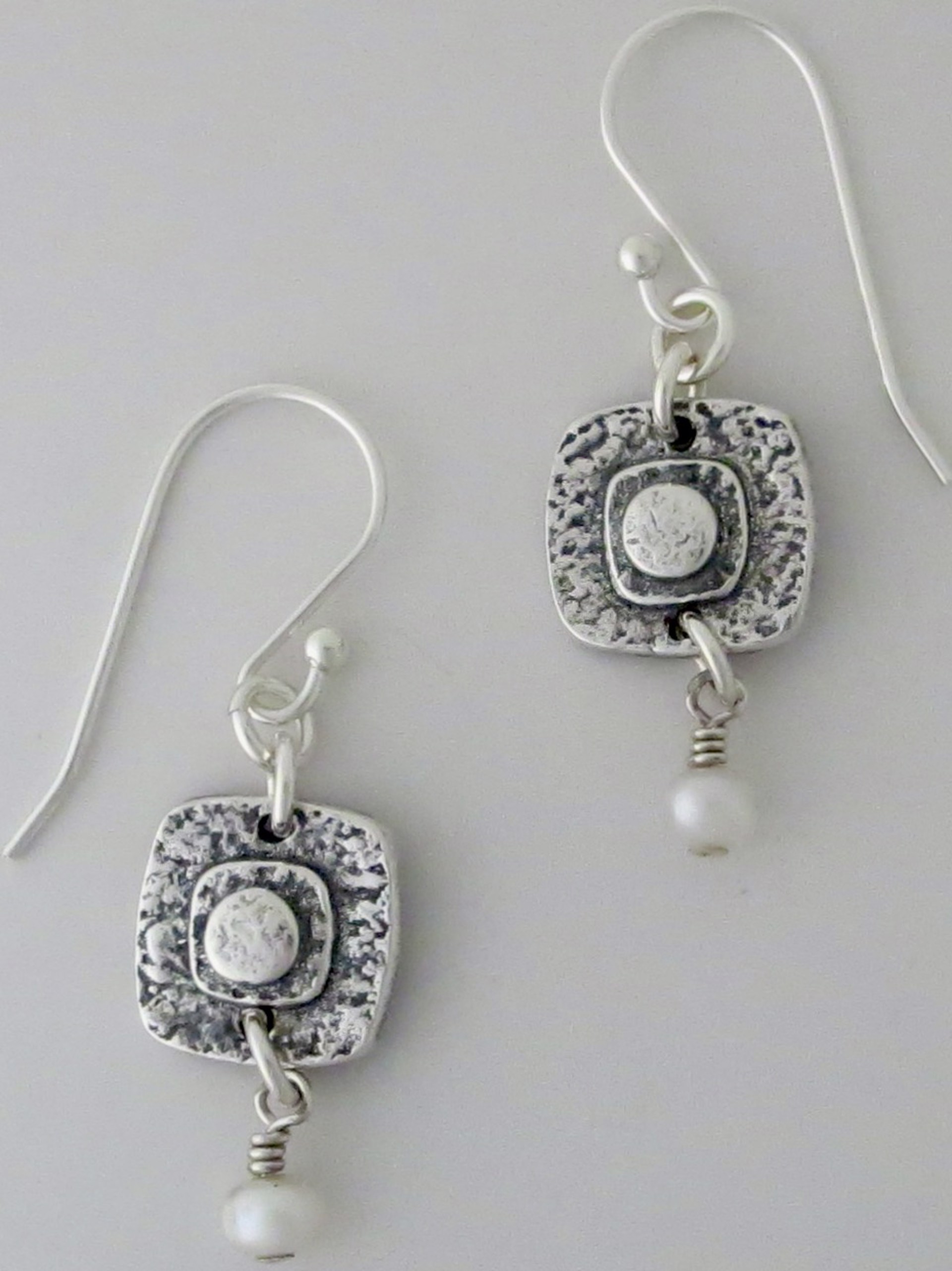 M-1006 Earrings by Donna Rittorno