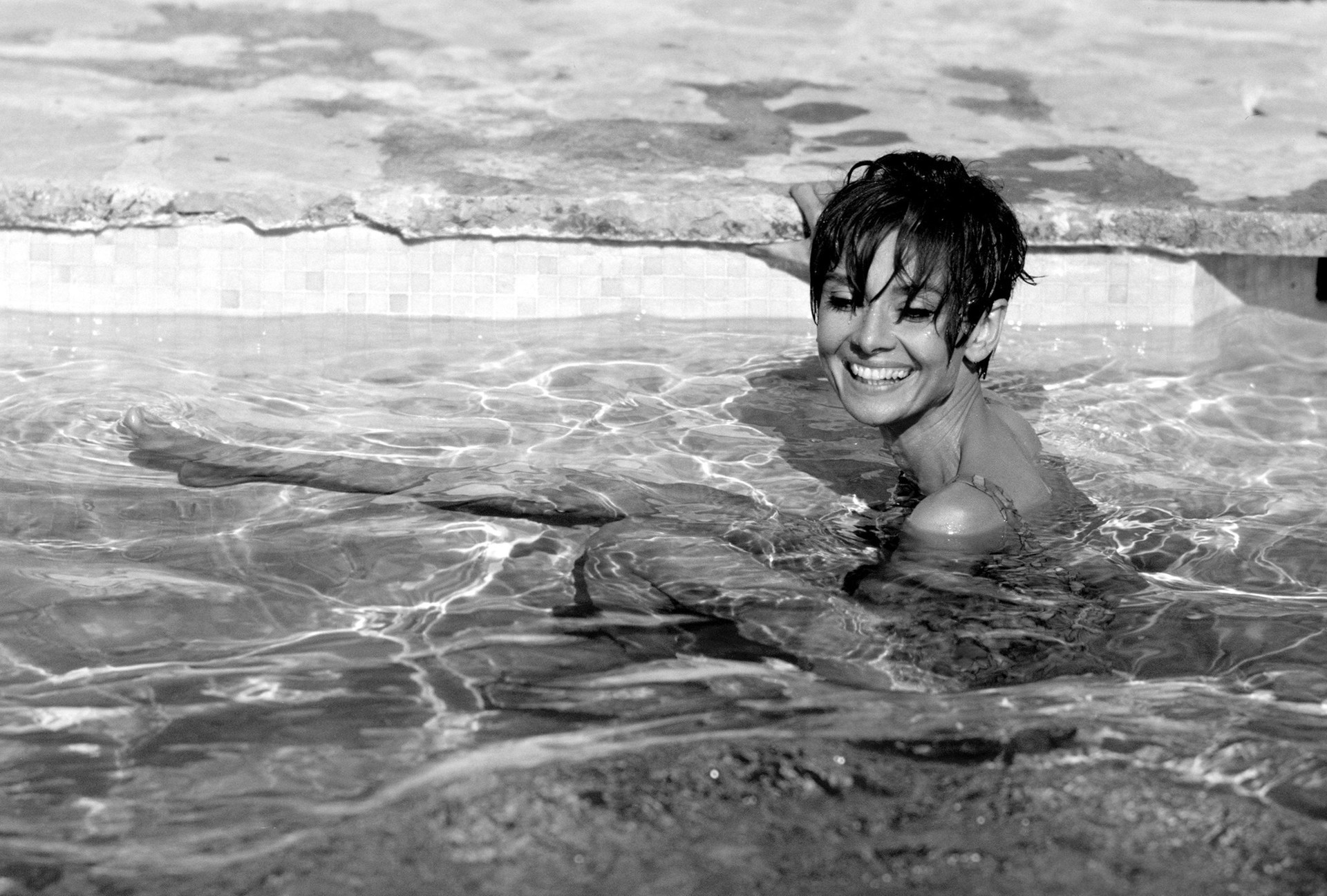 Audrey Hepburn in Pool by Terry O'Neill