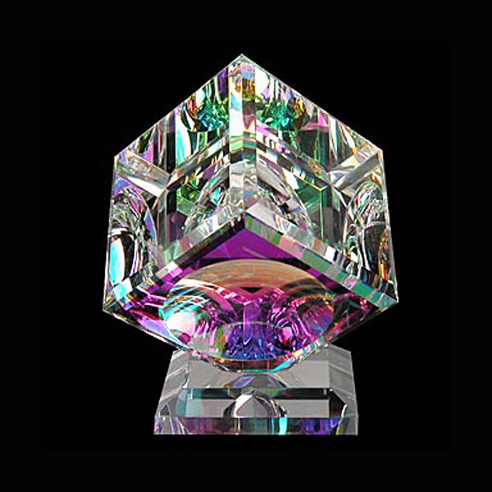 NFS-Crystal Cube 100mm (4") "B" Bevel on Base by Harold Lustig