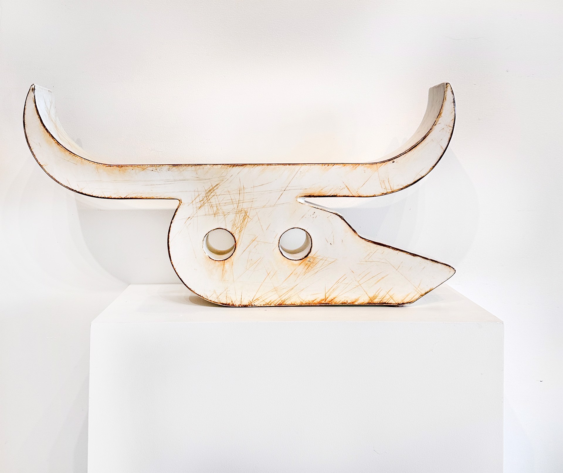 Steel Sculpture By Jeffie Brewer Featuring A Longhorn Cow Skull In White Rust Finish