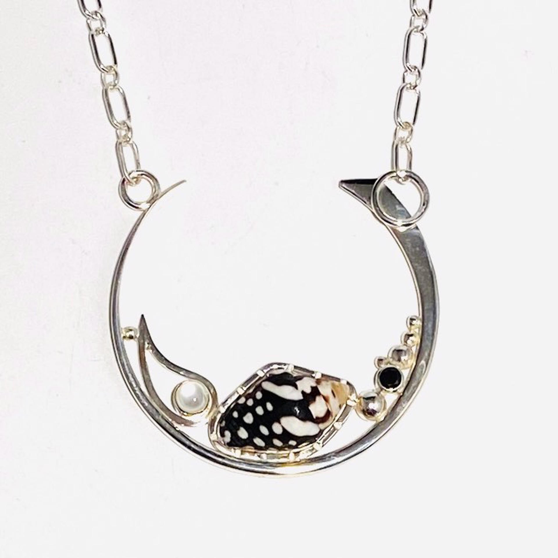 Dove Columbella Shell, Black Spinel, Mother of Pearl 18”Link Chain Luna Necklace BU23-24 by Barbara Umbel