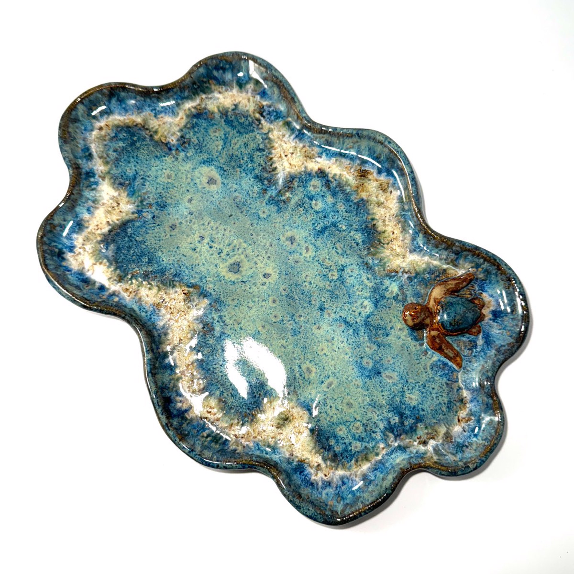 Plate with One Turtle (Blue Glaze) LG24-1219 by Jim & Steffi Logan