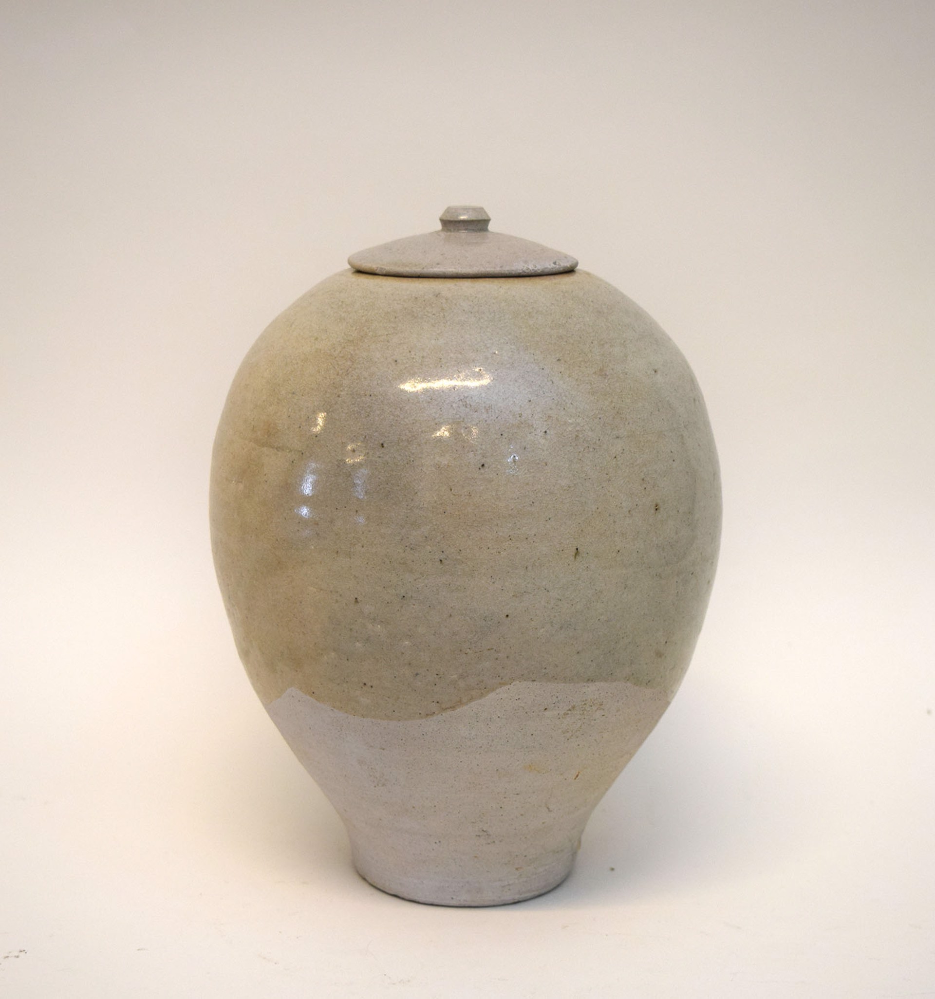 LARGE ASH GLAZED JAR WITH COVER