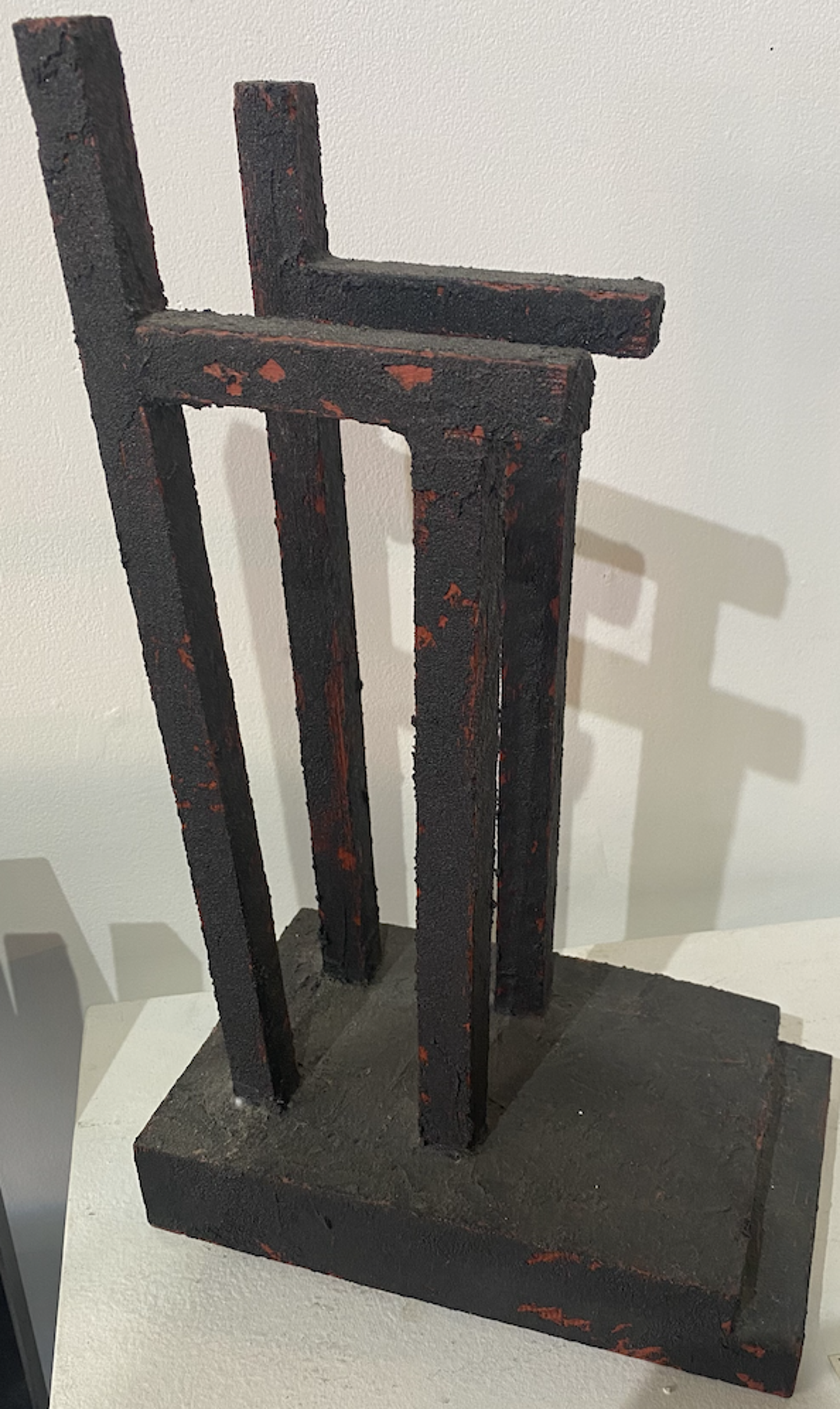 Kleiner Stuhl by Roland Albert