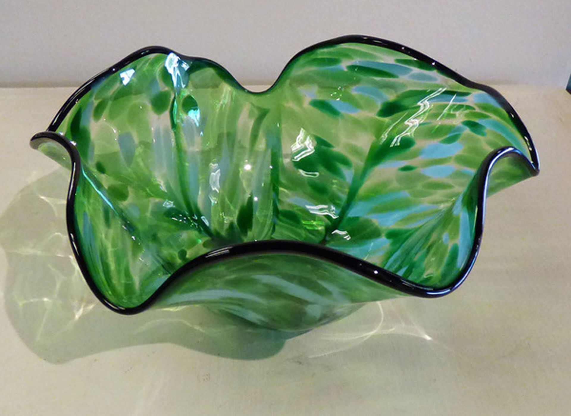 Bowl Scallop - Malachite by AlBo Glass