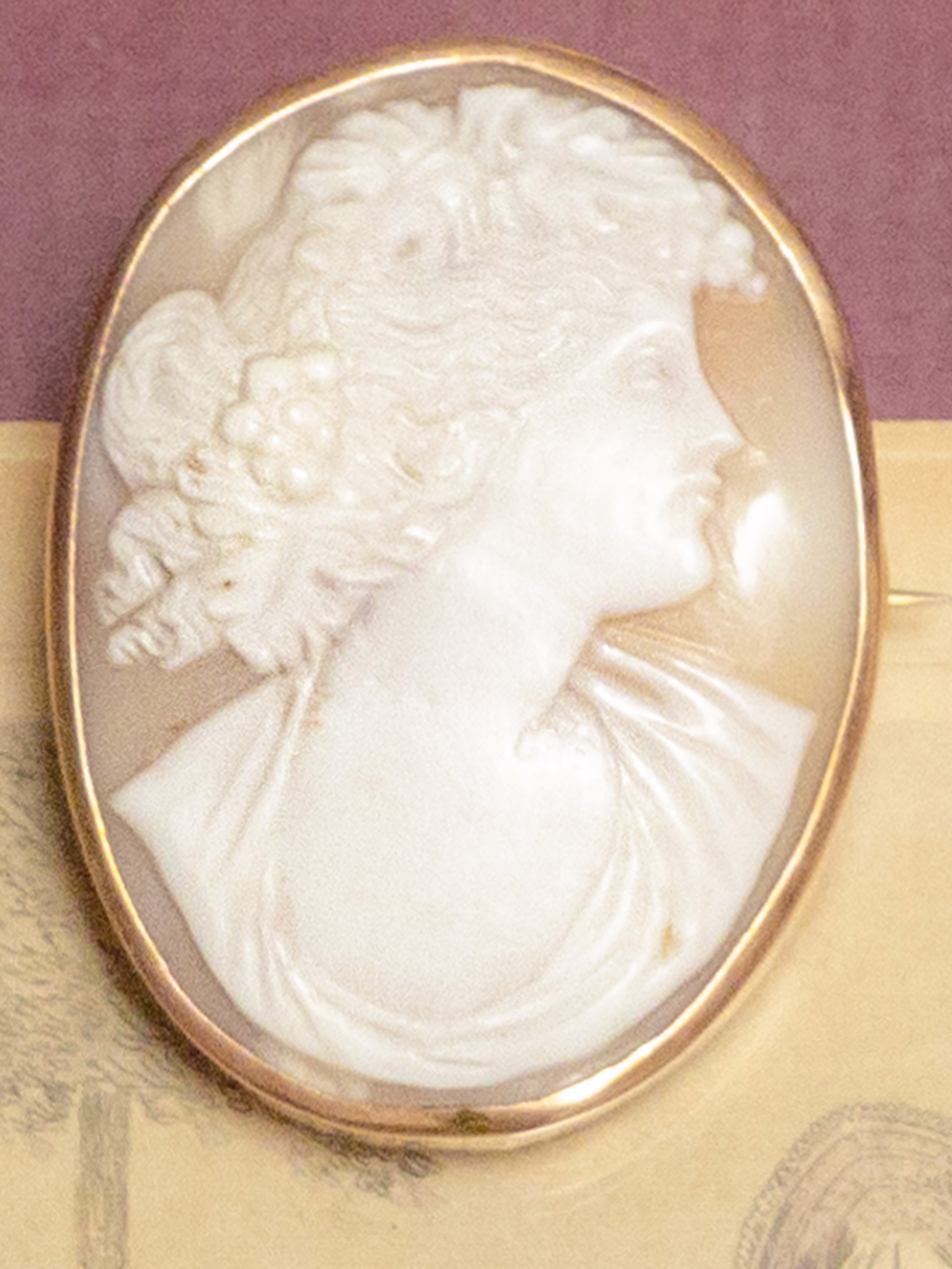 Right Facing Woman Cameo by Cameo