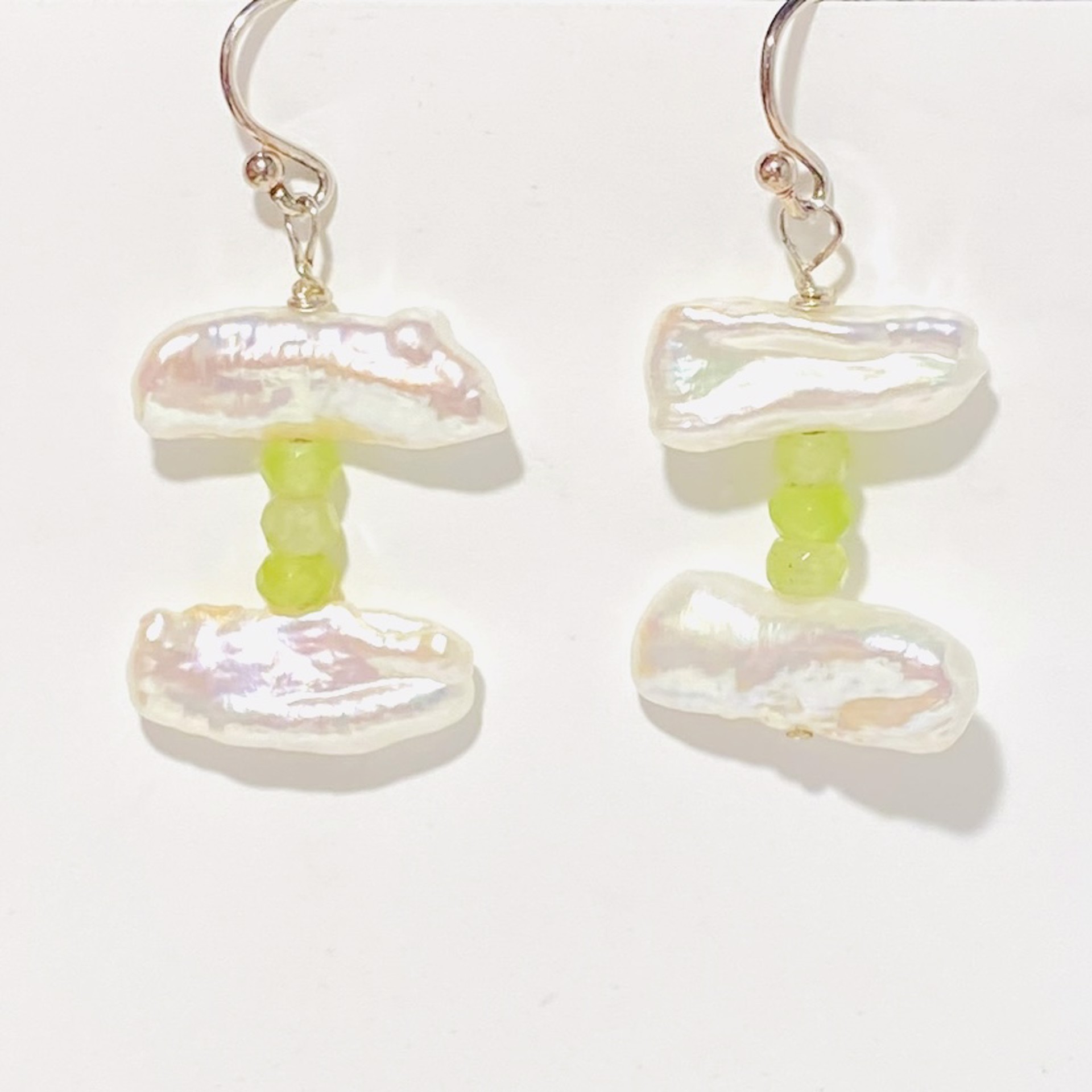 Peach Biwa Pearl Lime Quartz Earring NT20-10 by Nance Trueworthy