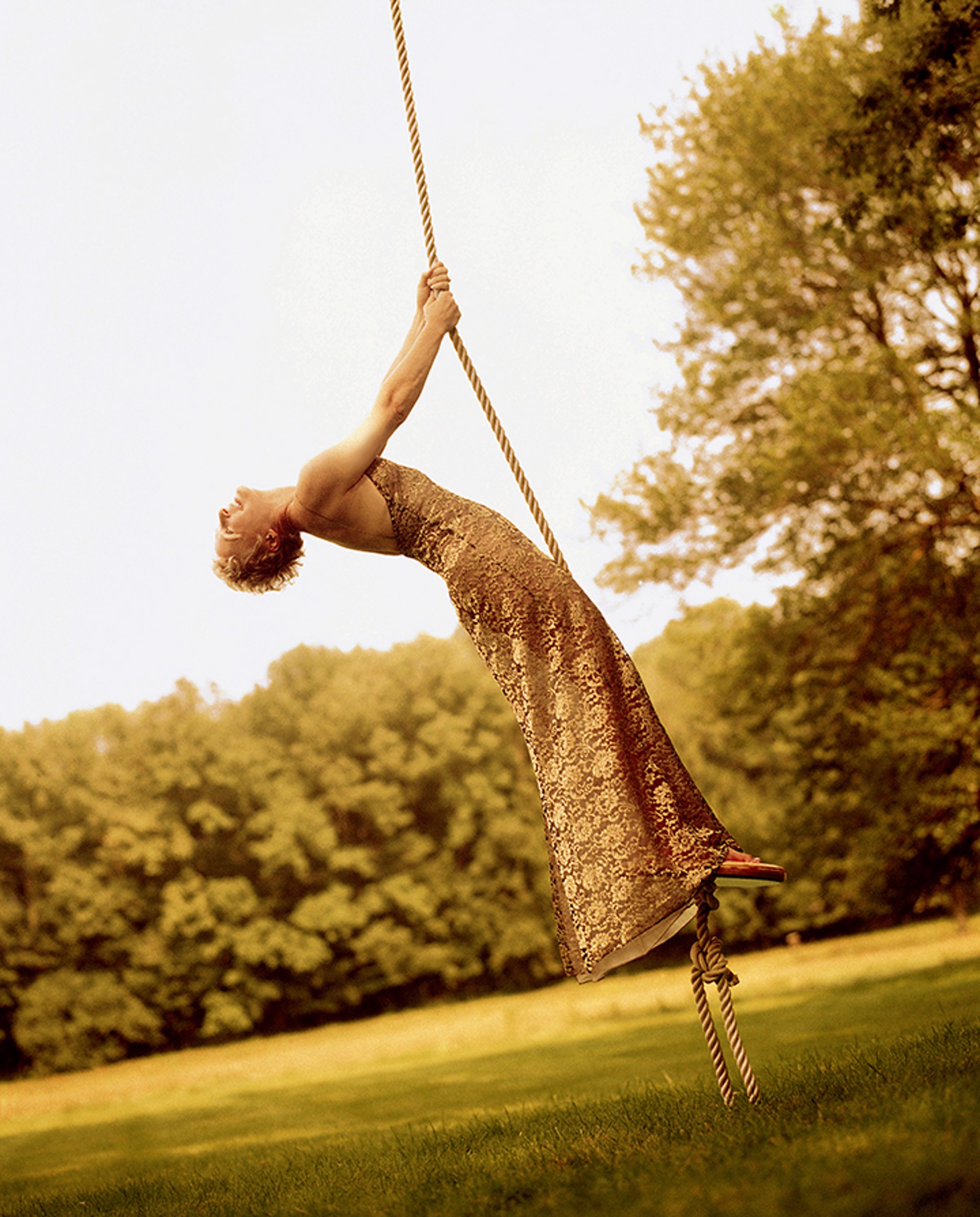 96095 Glenn Close On Swing Color by Timothy White