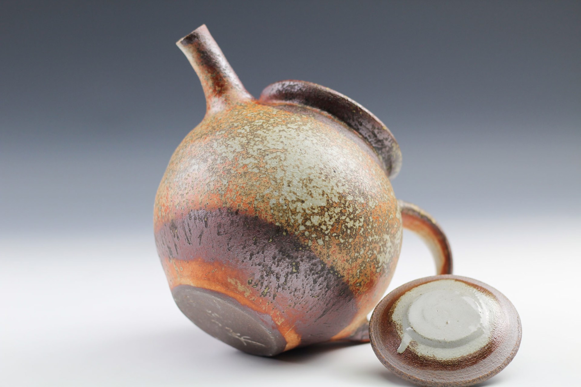 Teapot by George Lowe