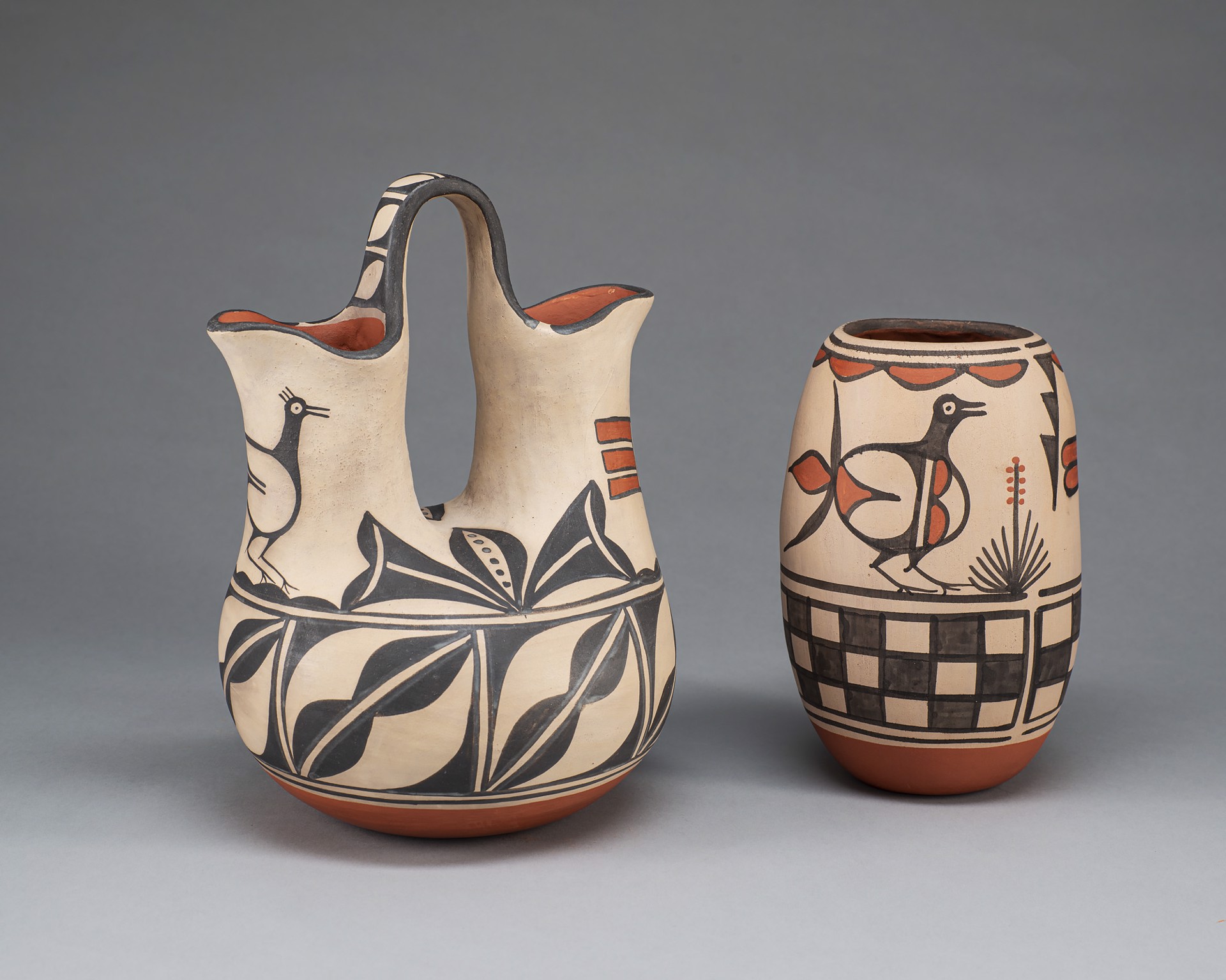 Santo Domingo Bird Vase by Robert Tenorio