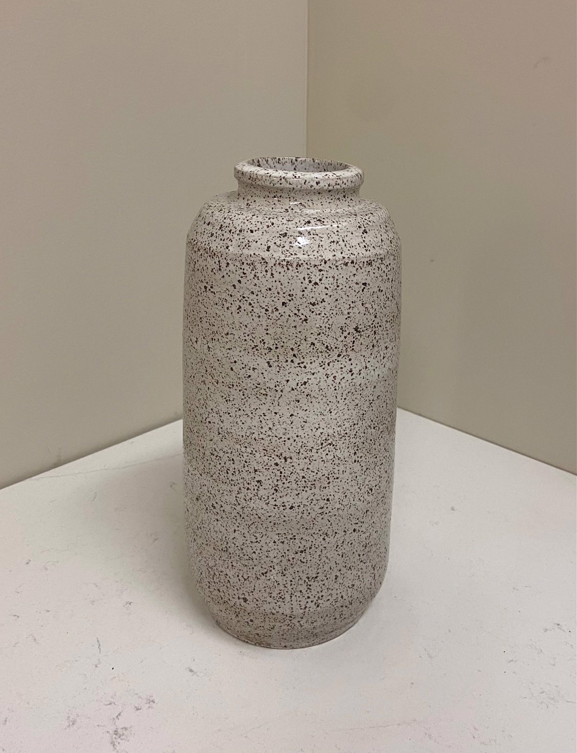 Speckled Snow Vase by Frankie Williams