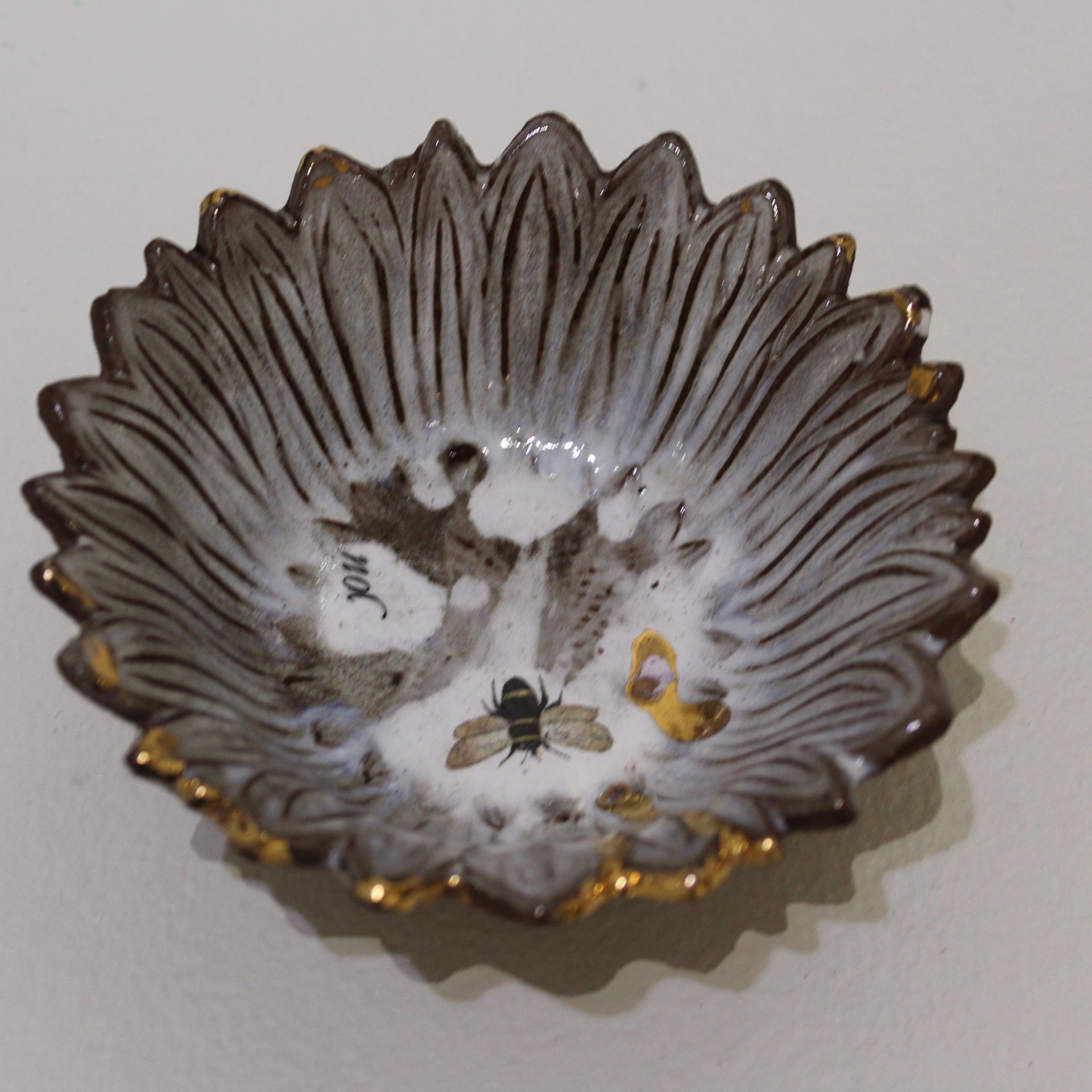 Sunflower Bowl (bee) by Therese Knowles