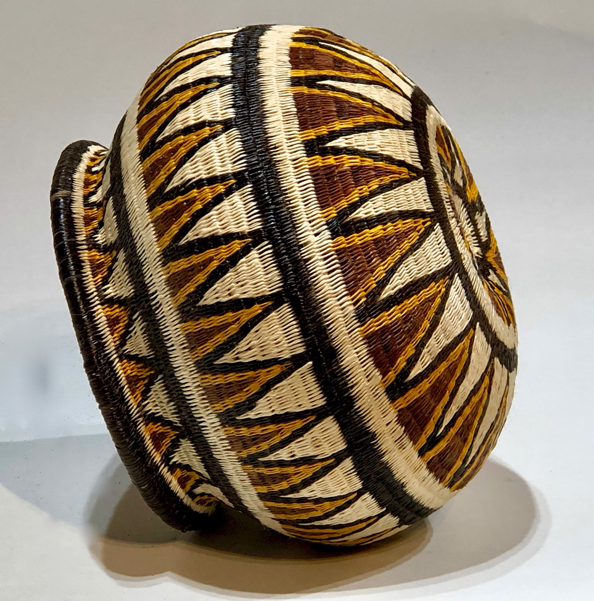 Gold, black, white basket (481) by Wounaan & Embera Panama Rainforest Baskets Wounaan