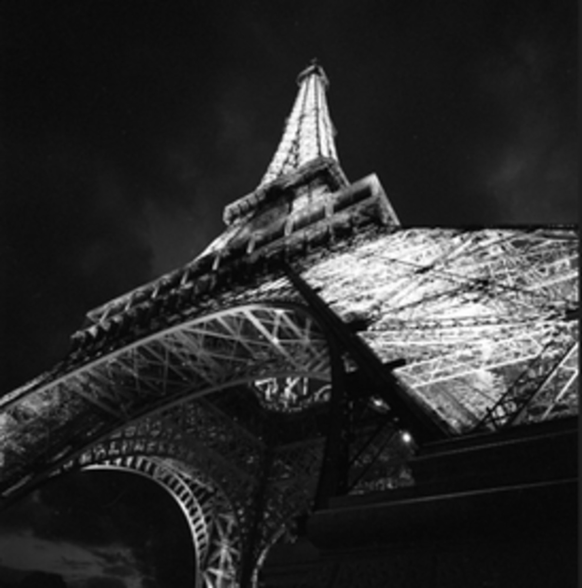 Magnifique Eiffel by Mike McMullen