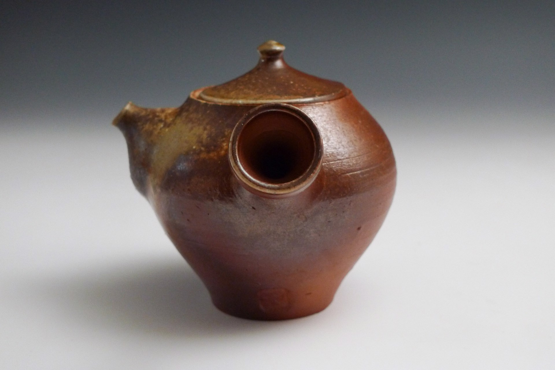 Teapot by Shumpei Yamaki