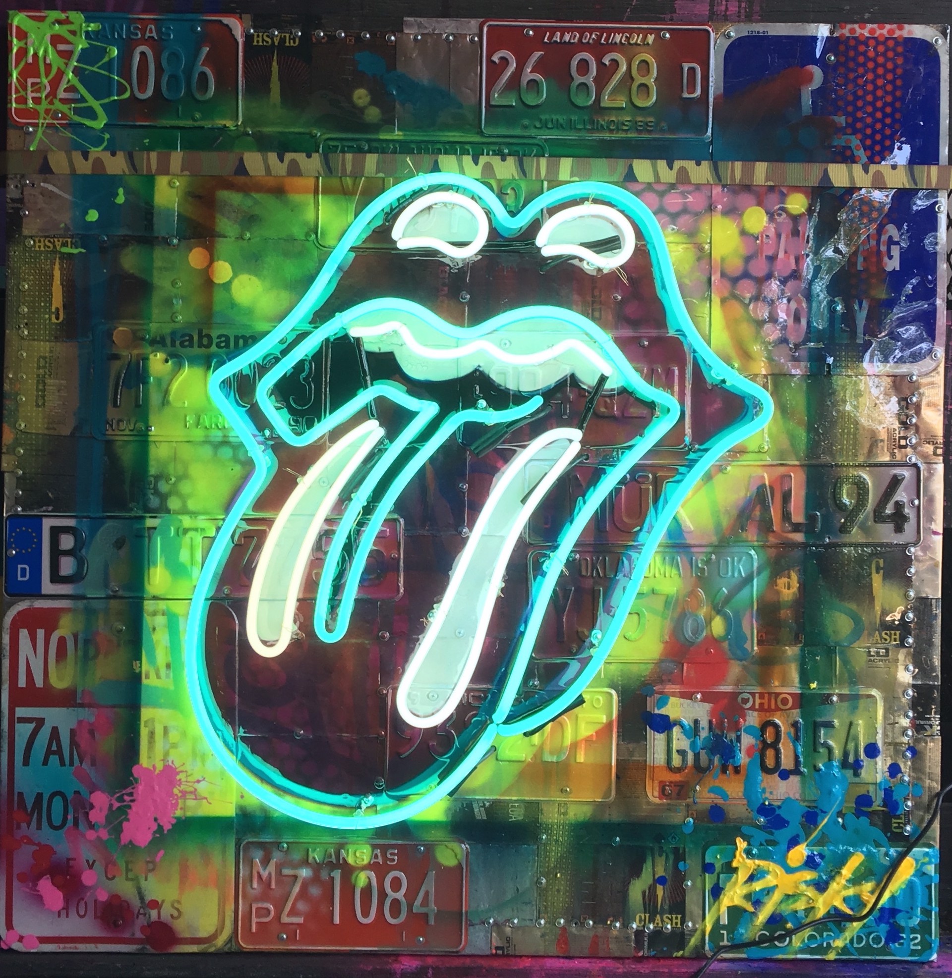 Rolling Stones (Turquoise) by Risk