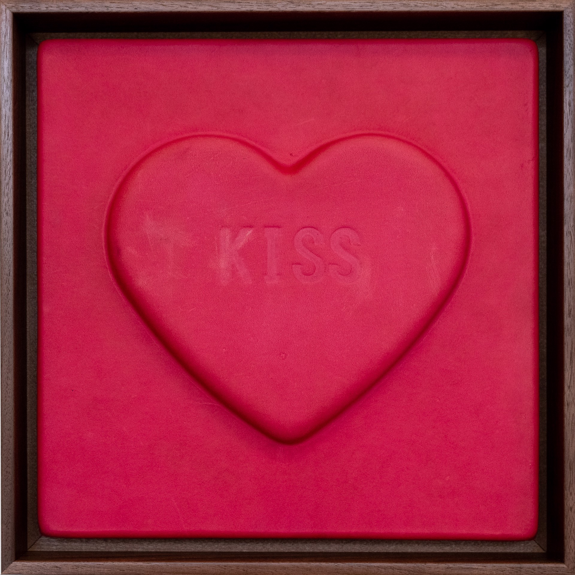 'Kiss' - Sweetheart series by Mx. Hyde