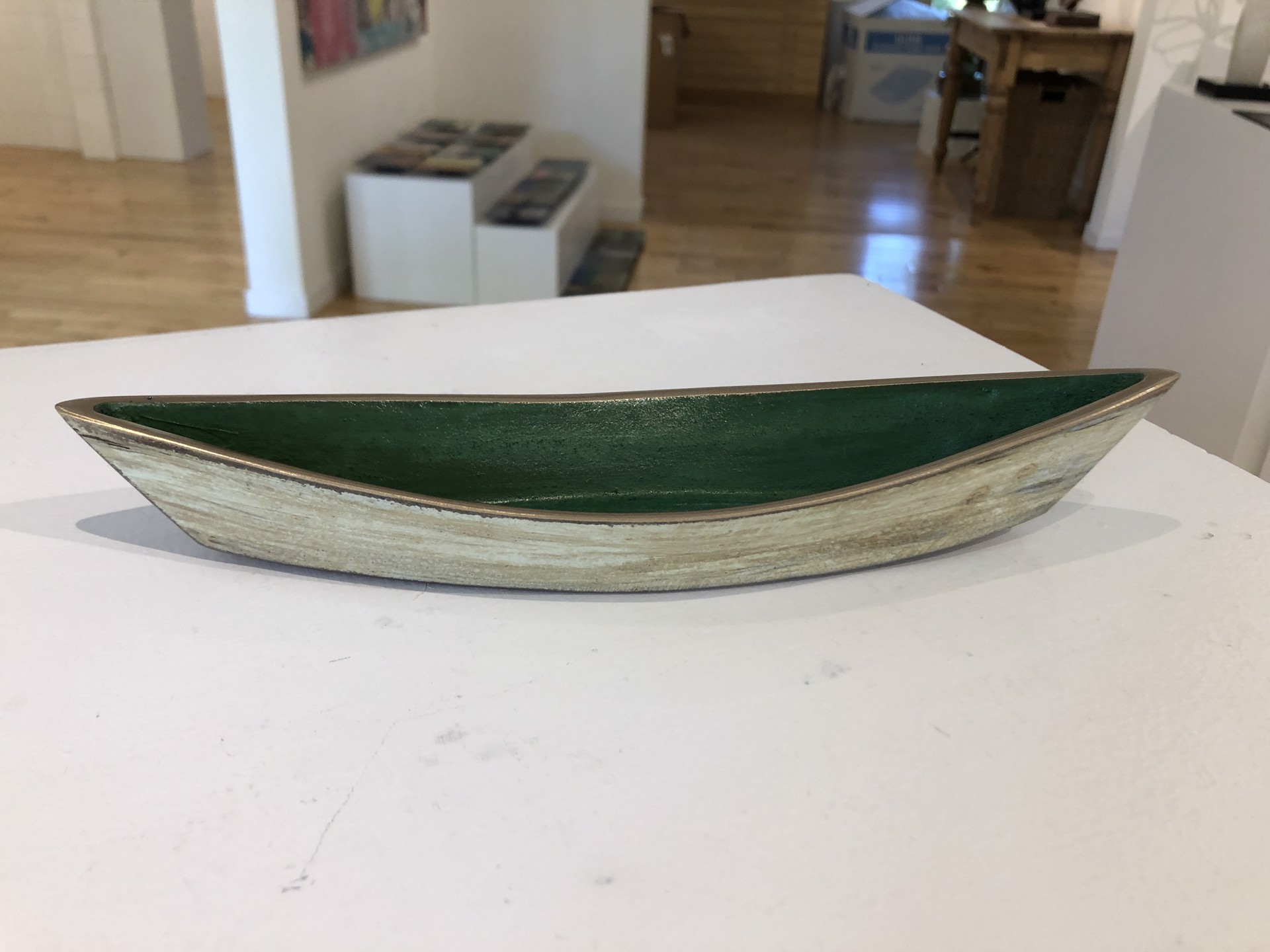 Canoe Large White/Vista 06 by Alice McLean