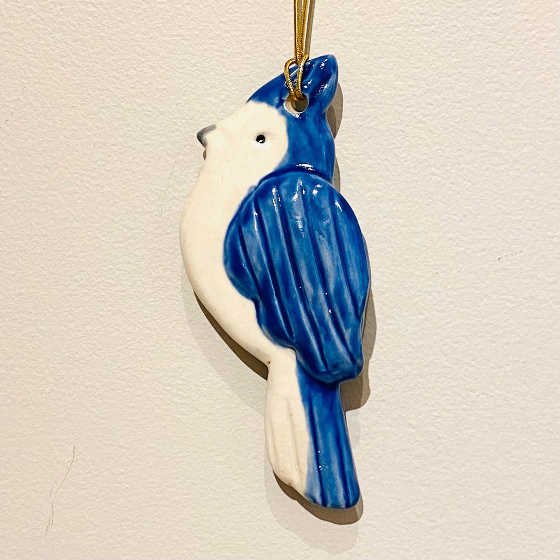 LB22 Ornament Blue Jay by Lin Barnhardt