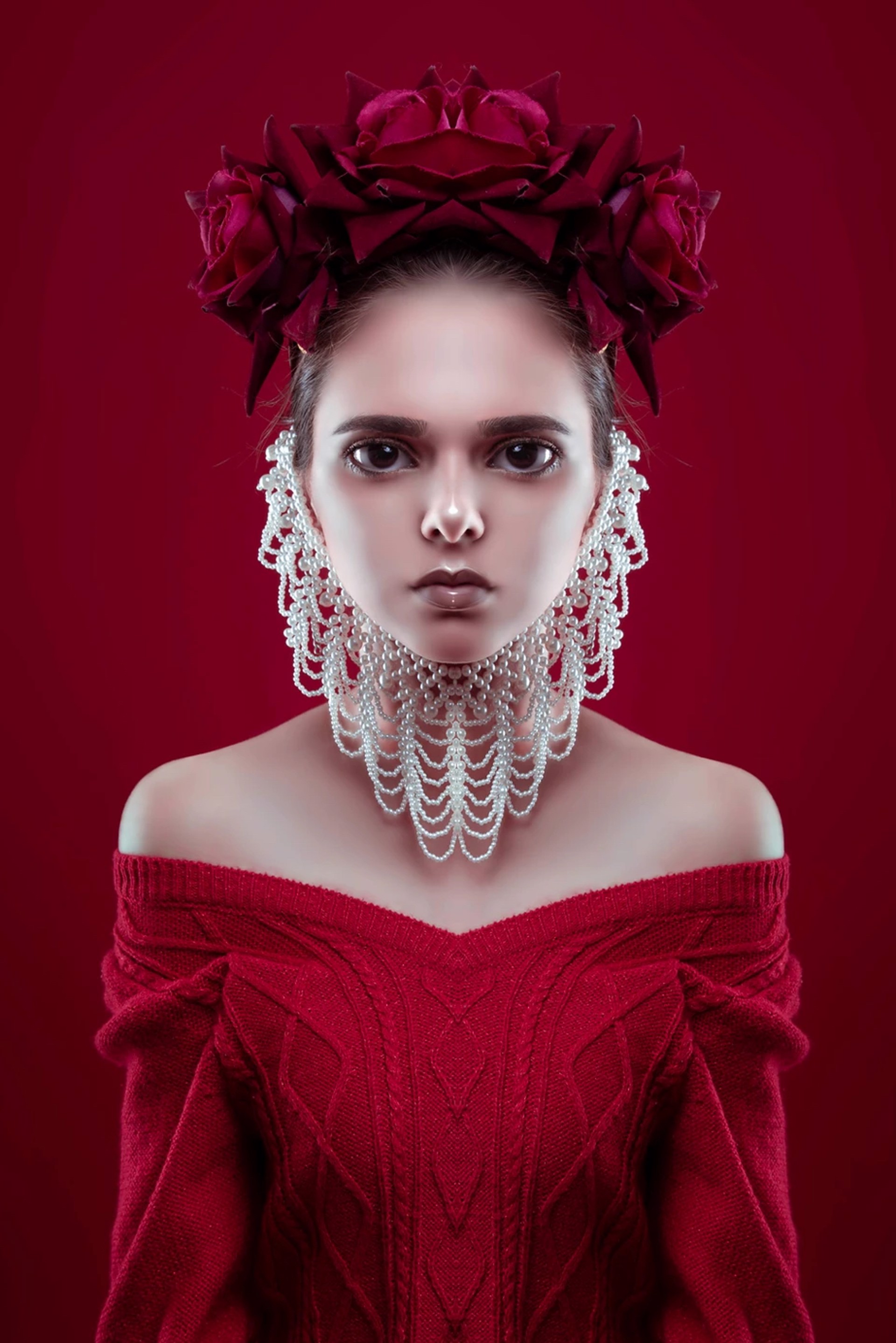 Pearls and Red Roses by Carlos Gamez de Francisco