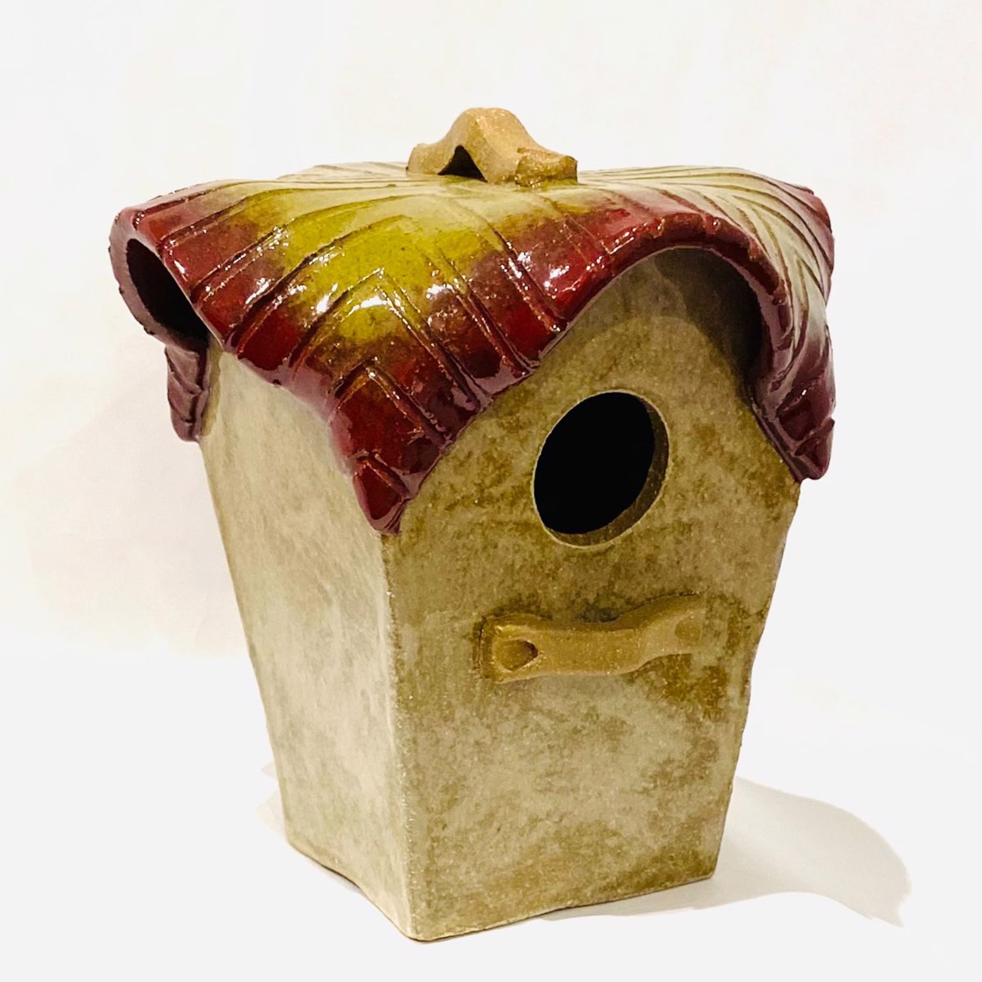 LB22-5 Wren/Chicadee Birdhouse~Caladium Collection by Lin Barnhardt