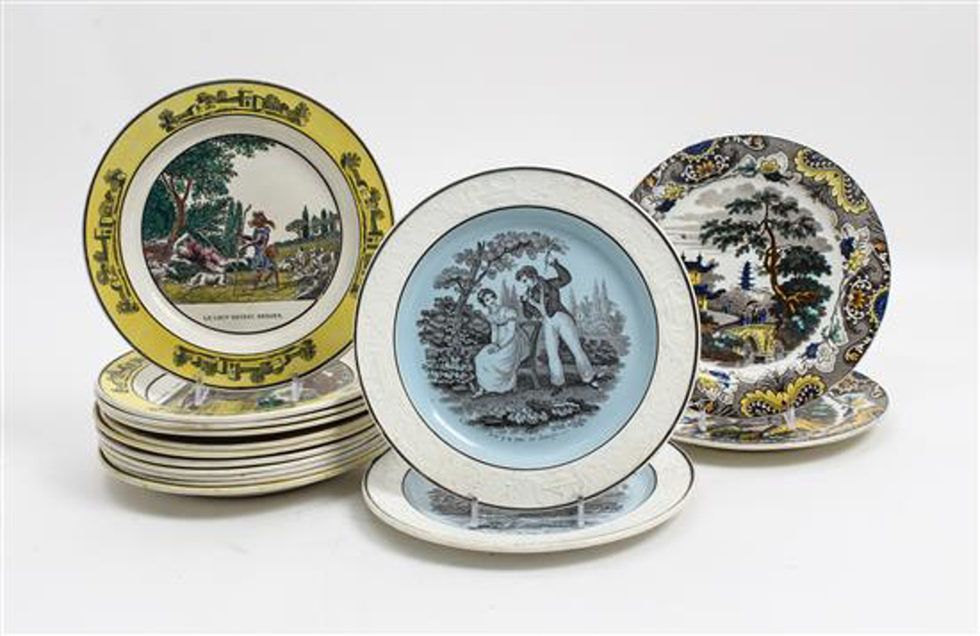 COLLECTION OF FIFTEEN CREIL PLATES 