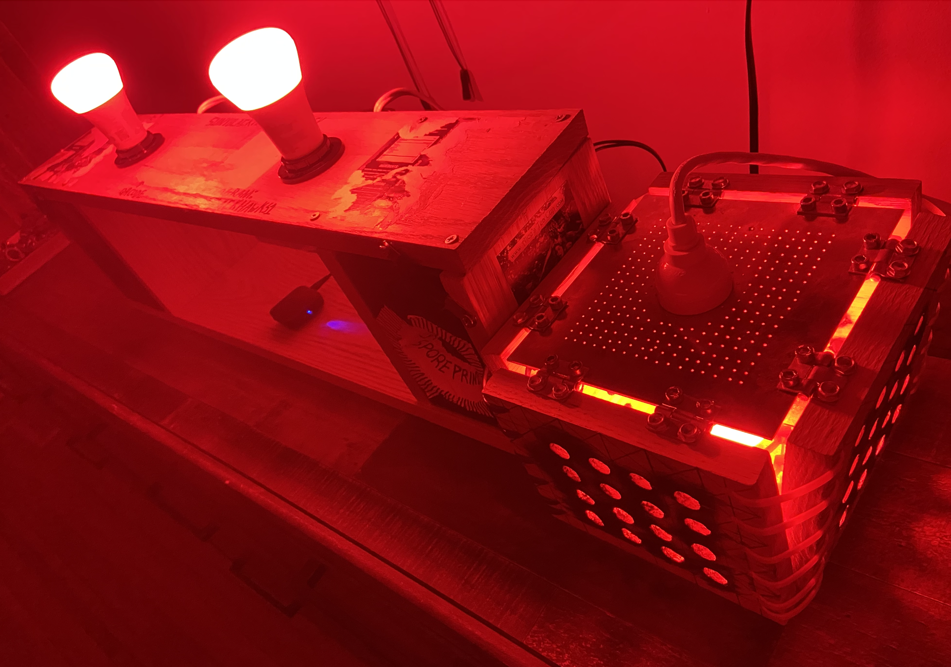 PHILIPS HUE BOOMBOX & DESK LIGHT by Jared Rem