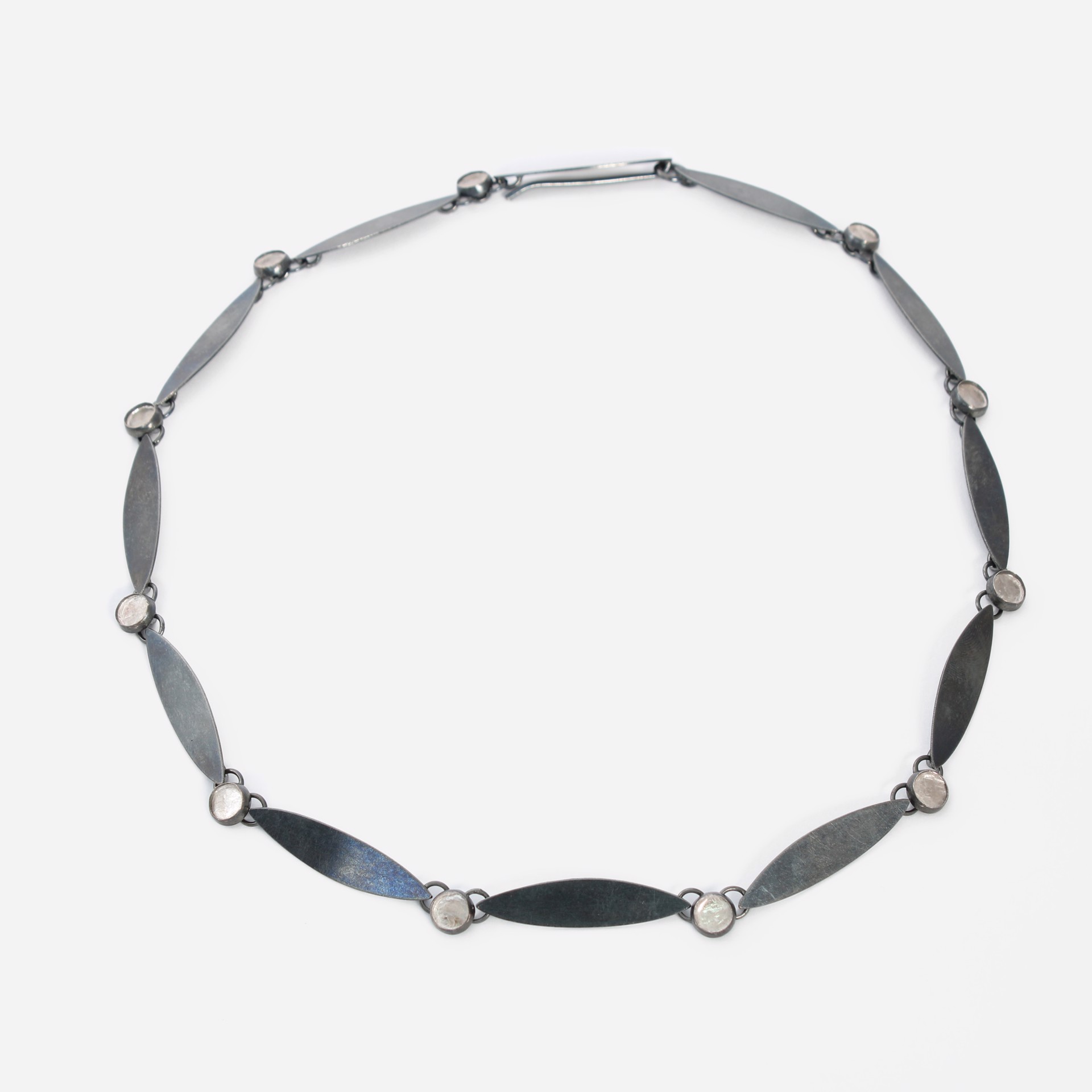 Mini Queue Necklace by Raïssa Bump