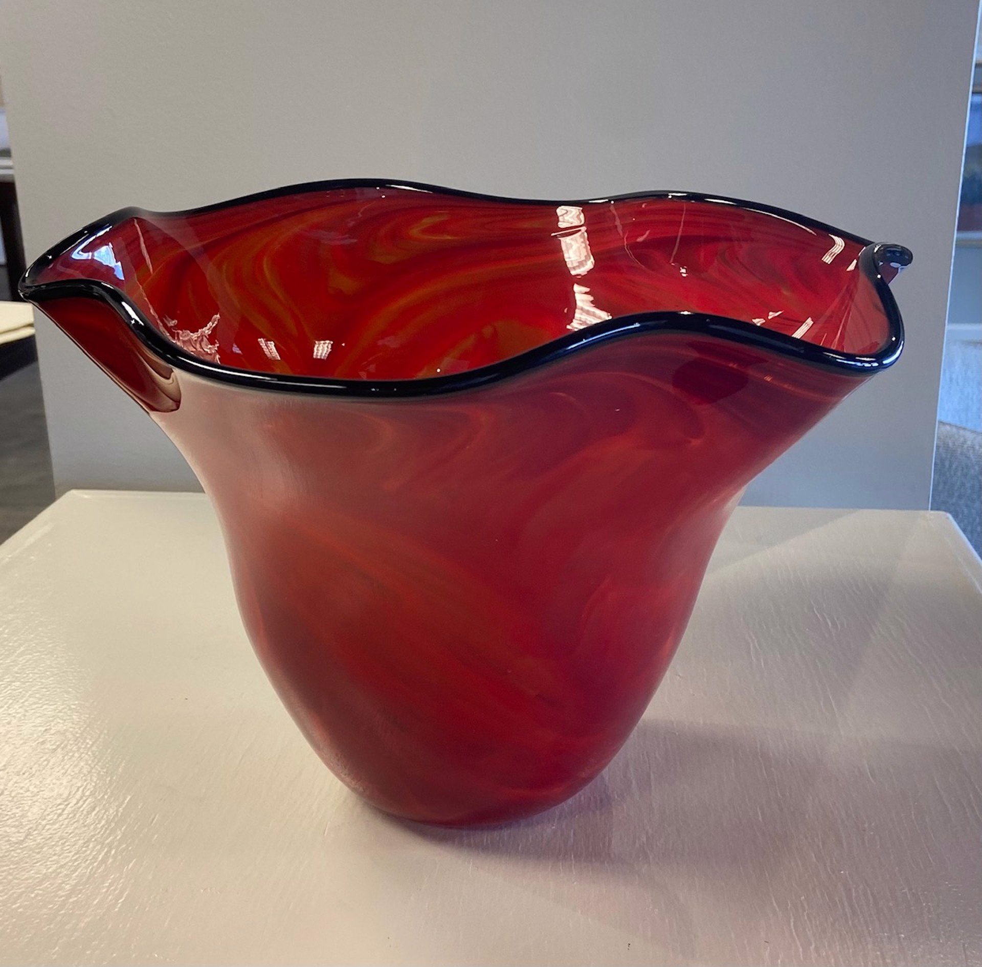 Scallop Bowl Red by AlBo Glass