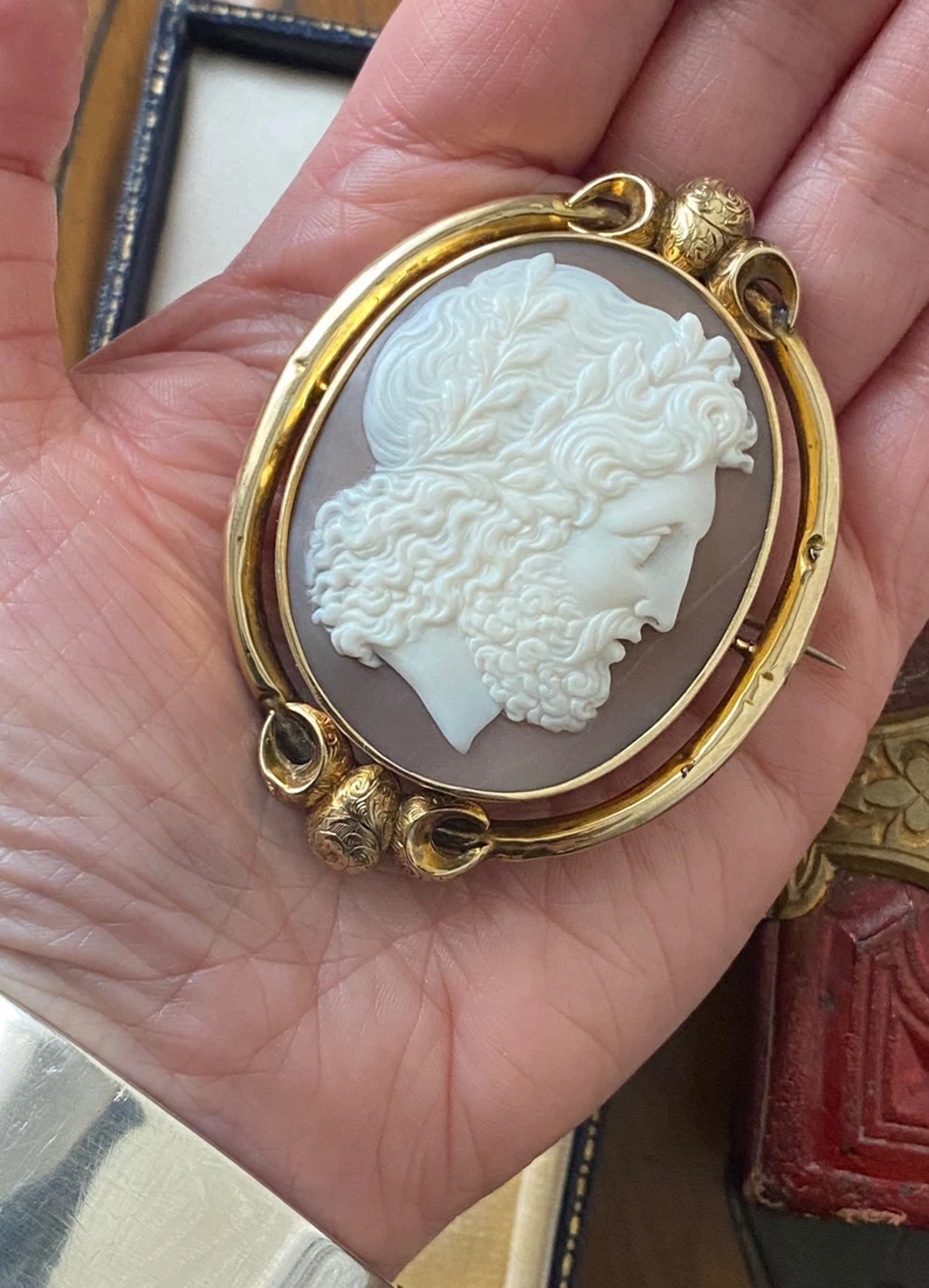 Victorian Zeus god carved Italian shell cameo brooch/pin, signed by Cameo