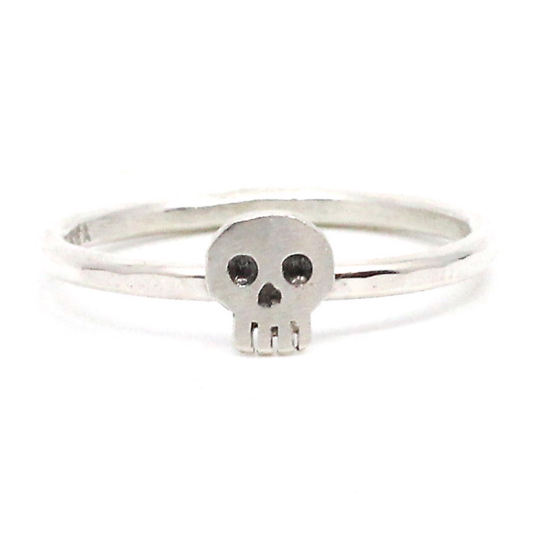 Single Skull Ring (size 7) by Susan Elnora