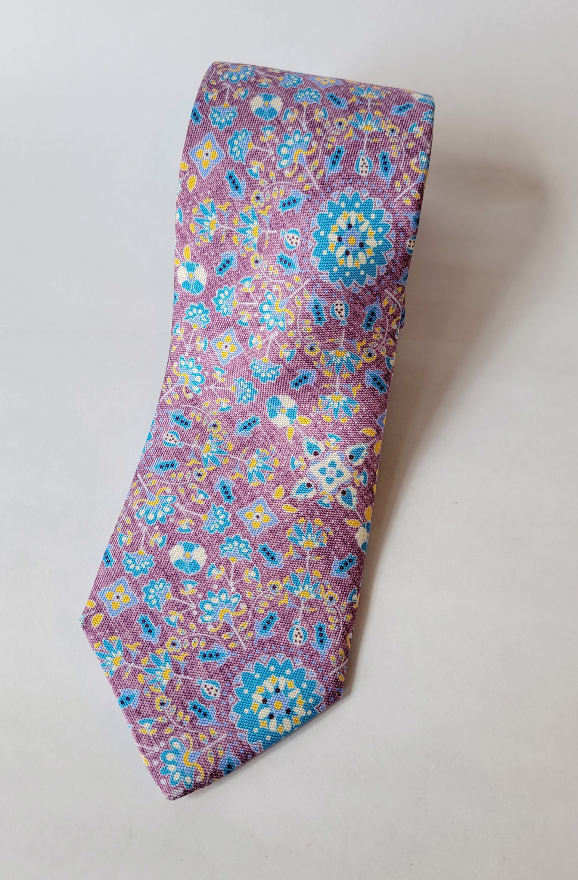 Dion Floral Tie