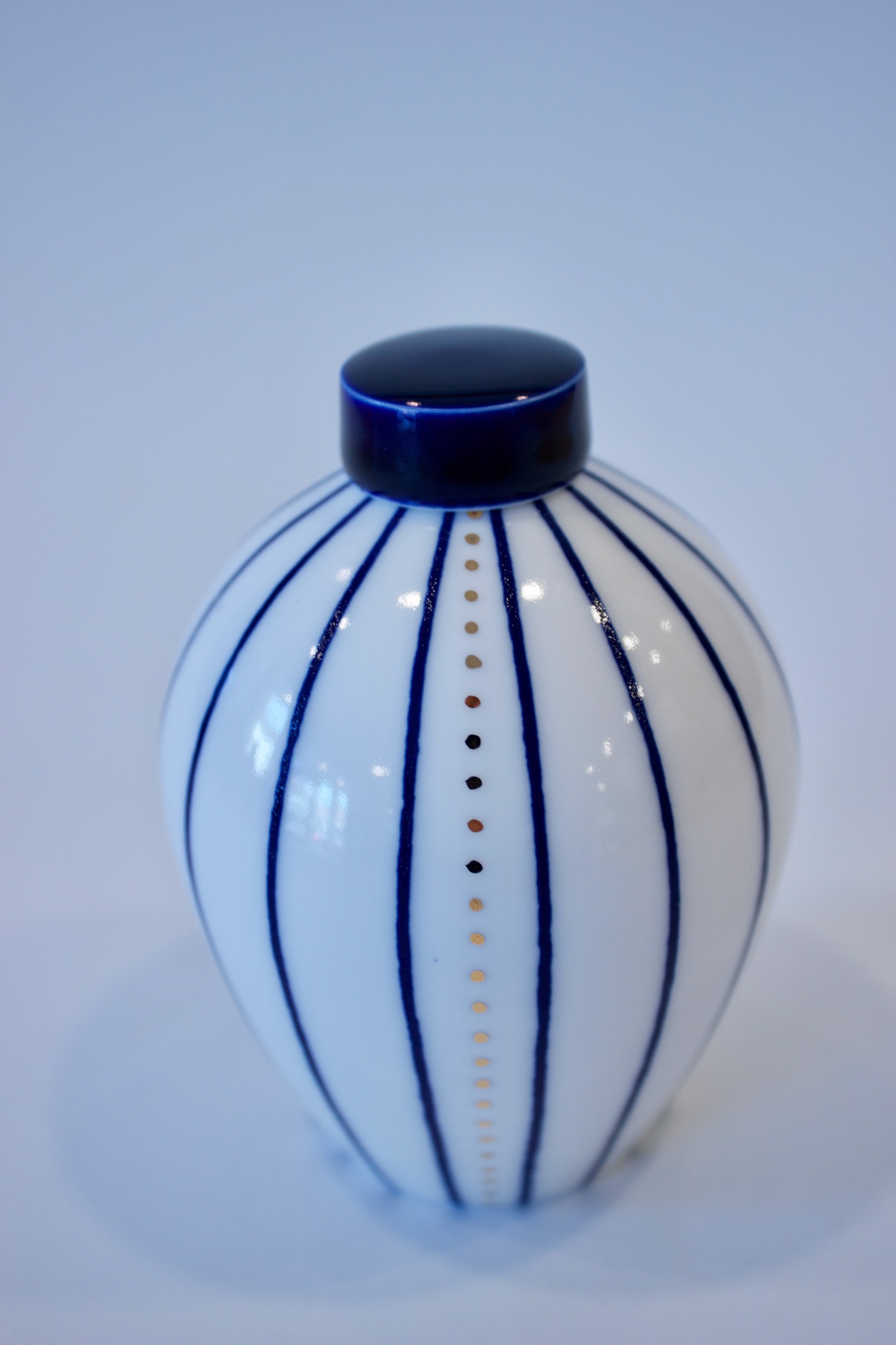 Small Linear Ginger Jar with 24 carat gold lustre by Rhian Malin